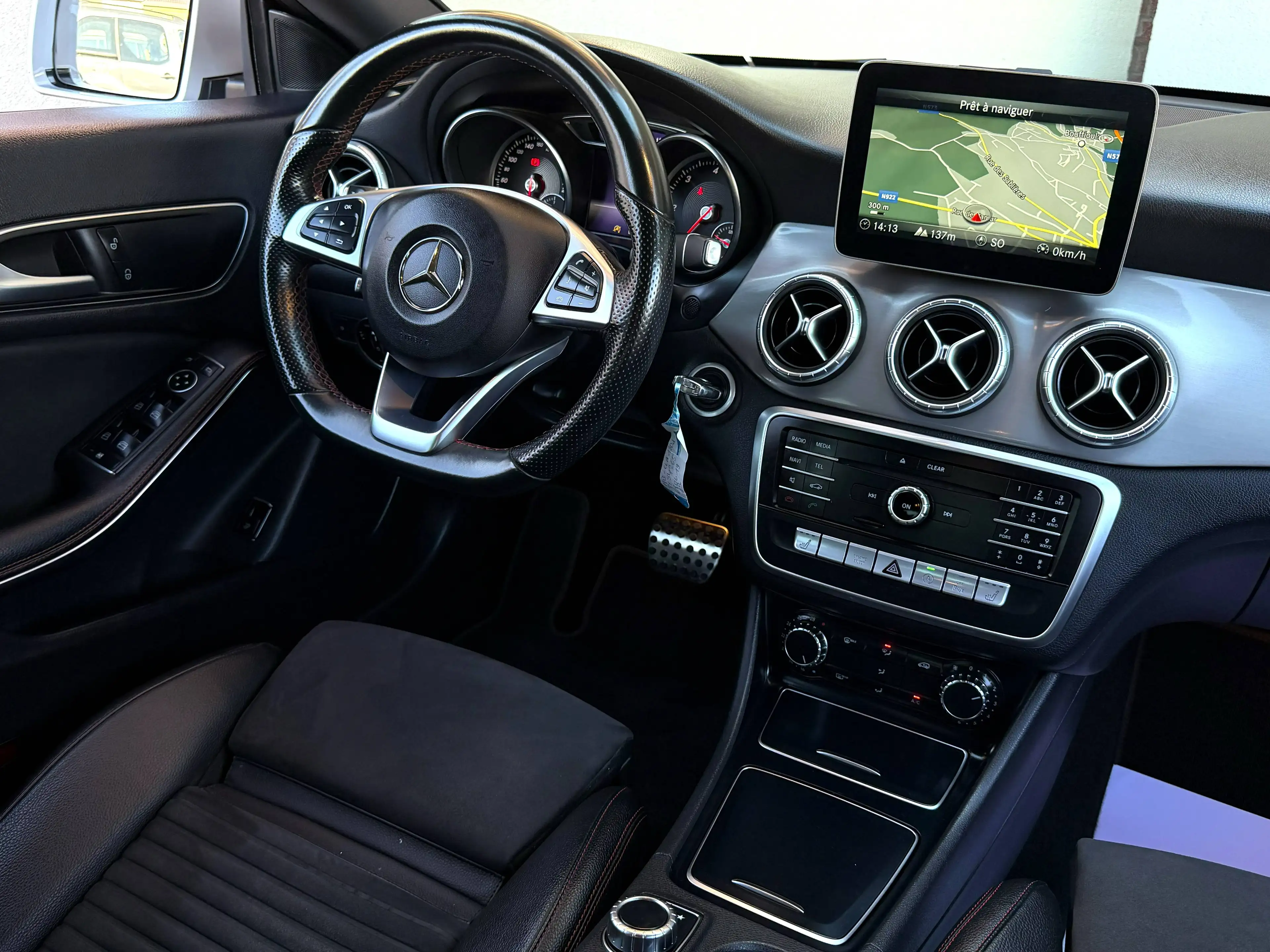 Mercedes-Benz CLA 180 CLA 180 d PACK AMG--AIRCO--GPS--CUIR--GARANTIE 12 MOIS-- — photo 15