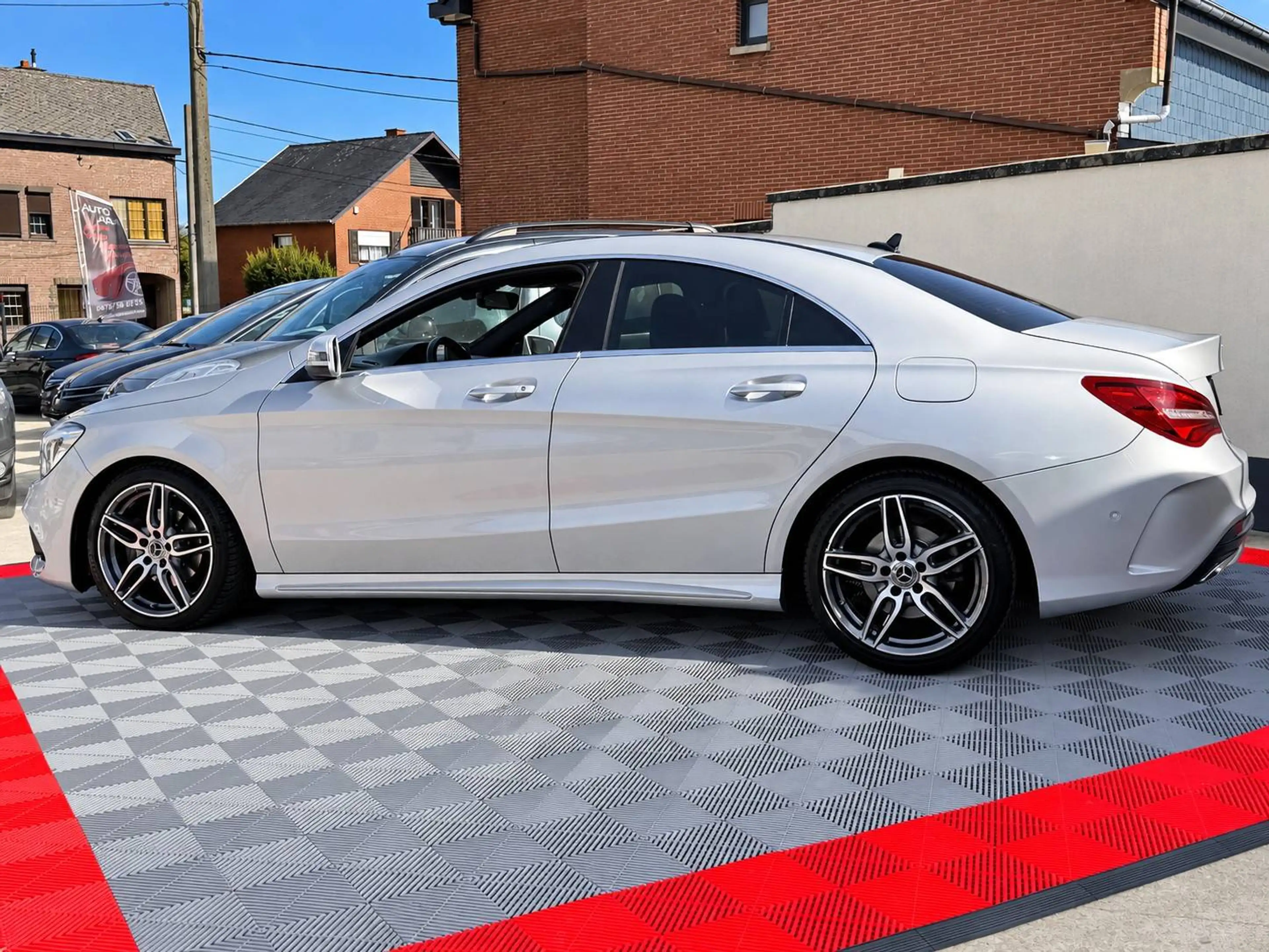 Mercedes-Benz CLA 180 CLA 180 d PACK AMG--AIRCO--GPS--CUIR--GARANTIE 12 MOIS-- — photo 5