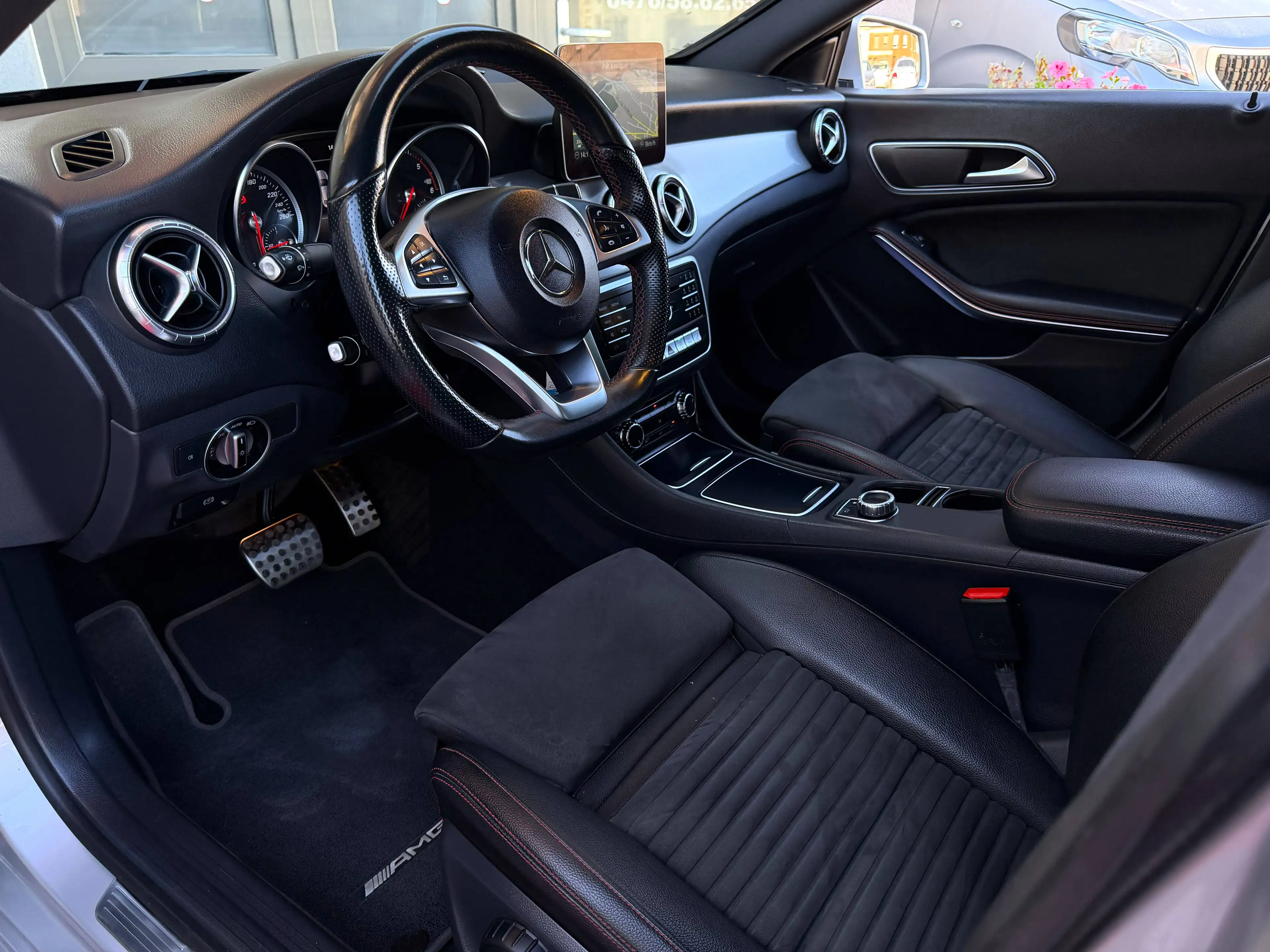 Mercedes-Benz CLA 180 CLA 180 d PACK AMG--AIRCO--GPS--CUIR--GARANTIE 12 MOIS-- — photo 10