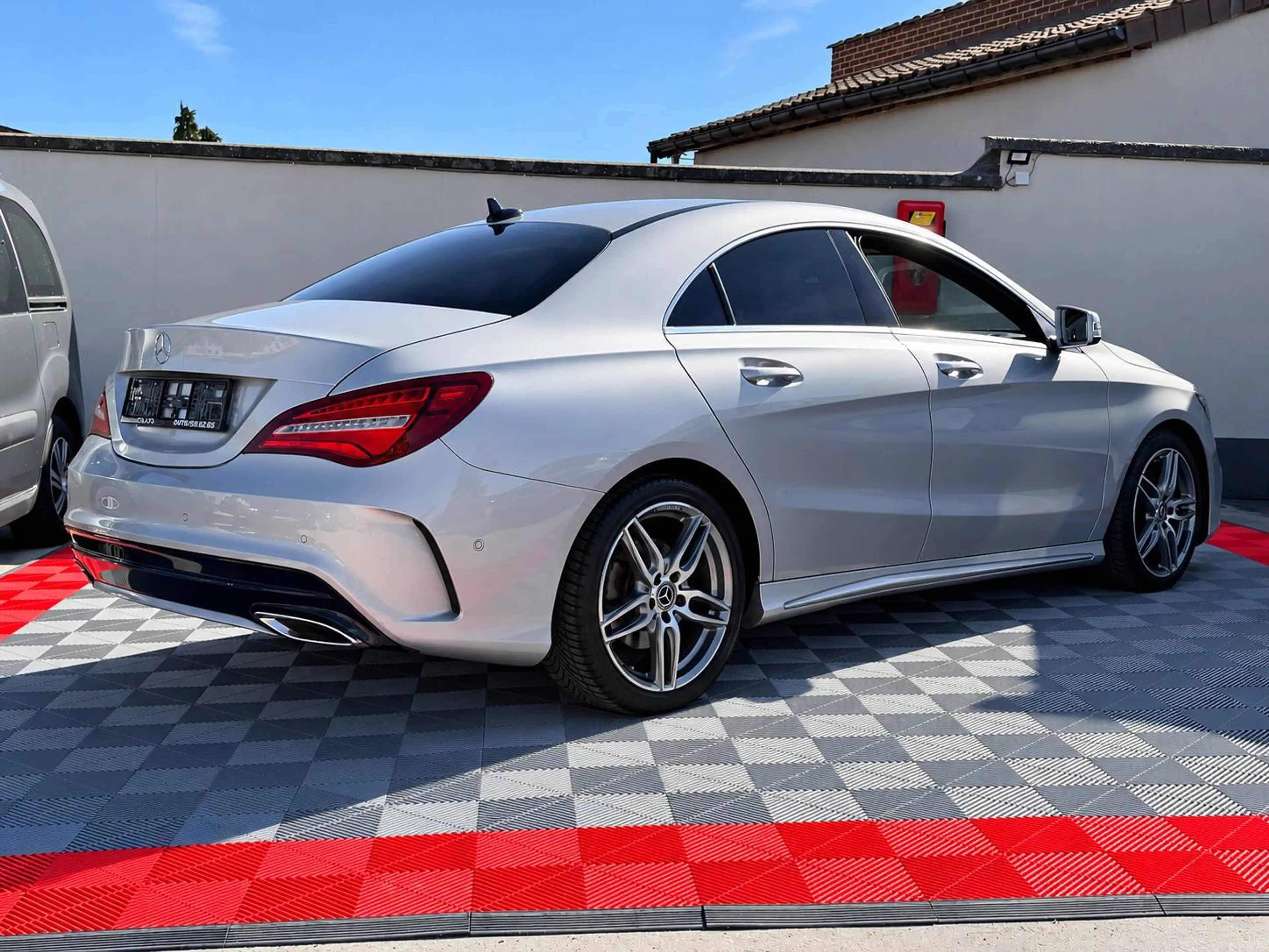 Mercedes-Benz CLA 180 CLA 180 d PACK AMG--AIRCO--GPS--CUIR--GARANTIE 12 MOIS-- — photo 9