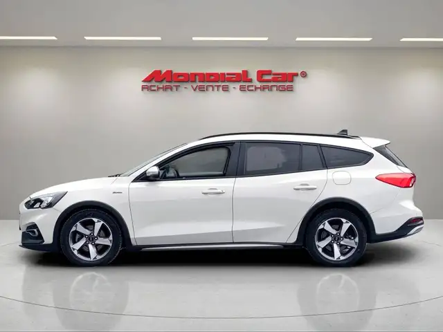 Ford Focus view 11