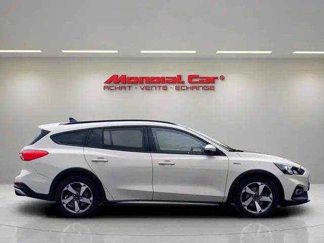 Ford Focus view 6