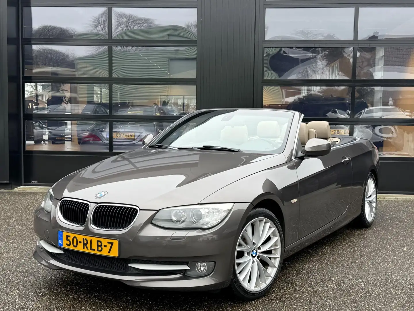 BMW 320 3-Serie Cabrio 320i High Executive Havanna Metalli Braun - 1