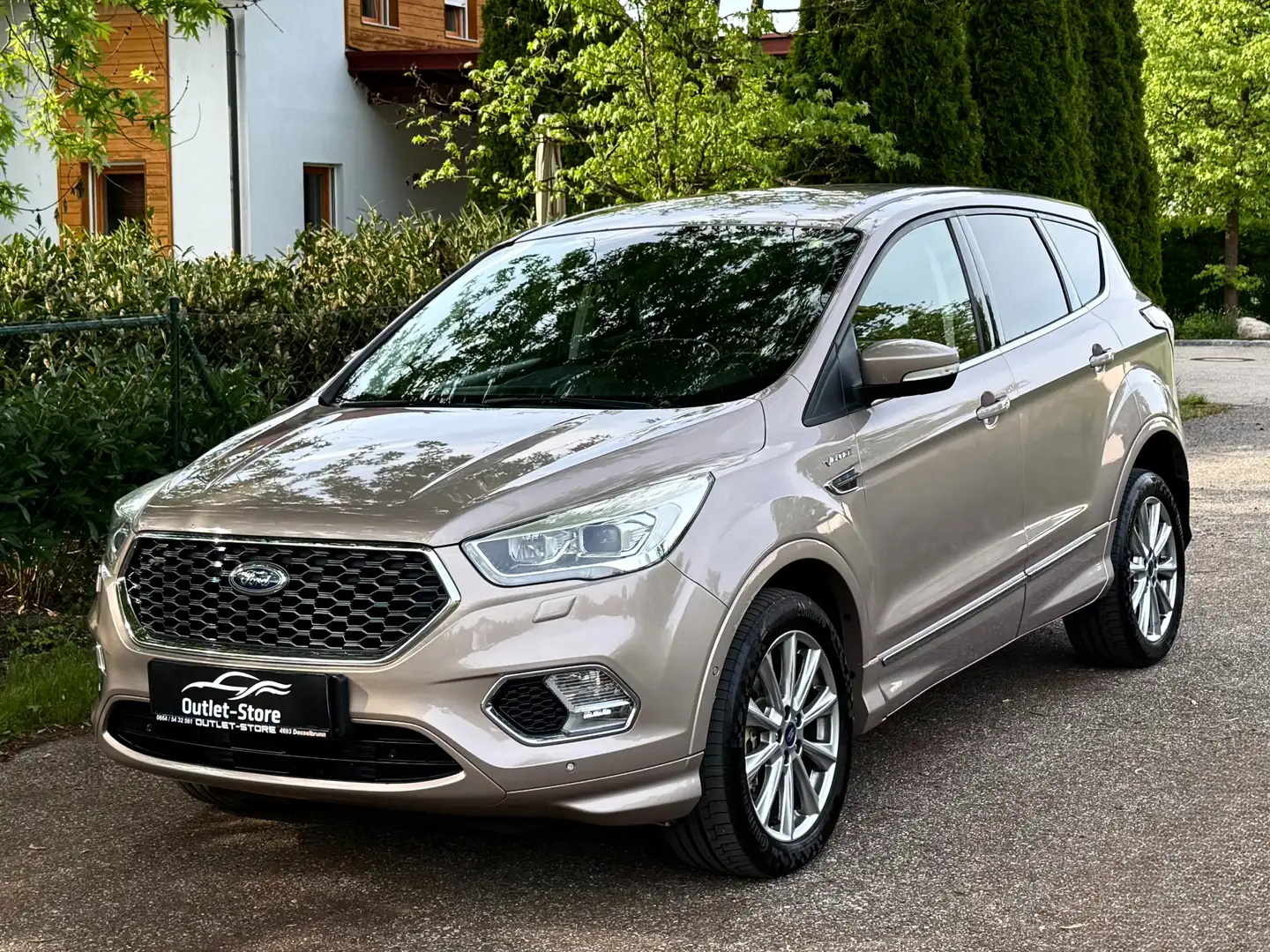 Ford Kuga Vignale*Leder*Navi*SONY*R-Kamera*SHZ*AHK*Garantie* Beige - 1