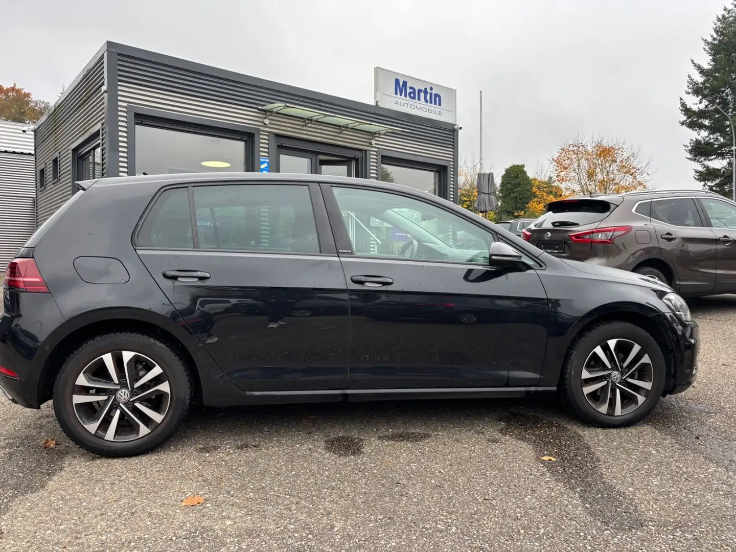 Volkswagen Golf VII Lim. IQ.DRIVE **NAVI + STANDHEIZUNG** Schwarz - 1