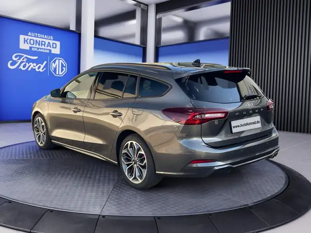 Ford Focus view 4