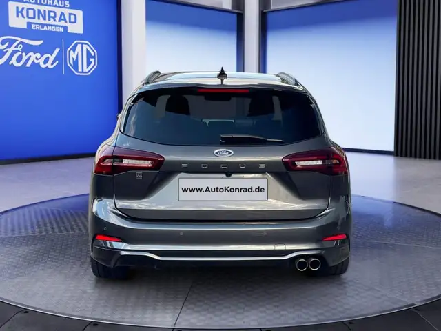 Ford Focus view 6