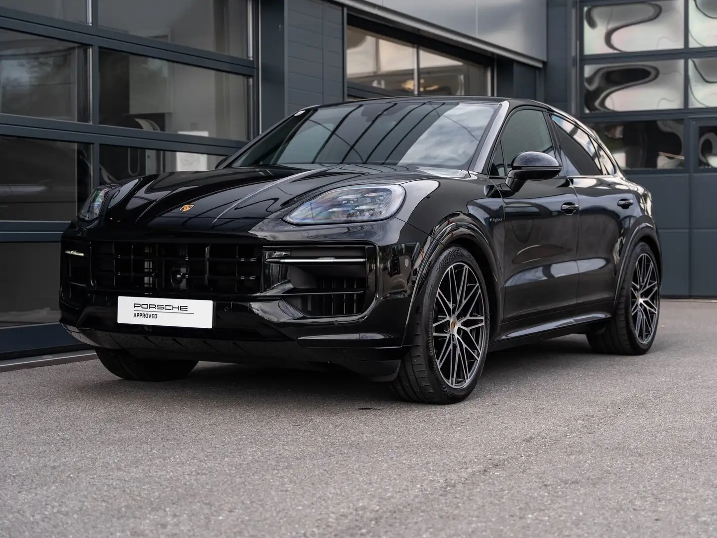Porsche Cayenne E-Hybrid Coupé Schwarz - 1