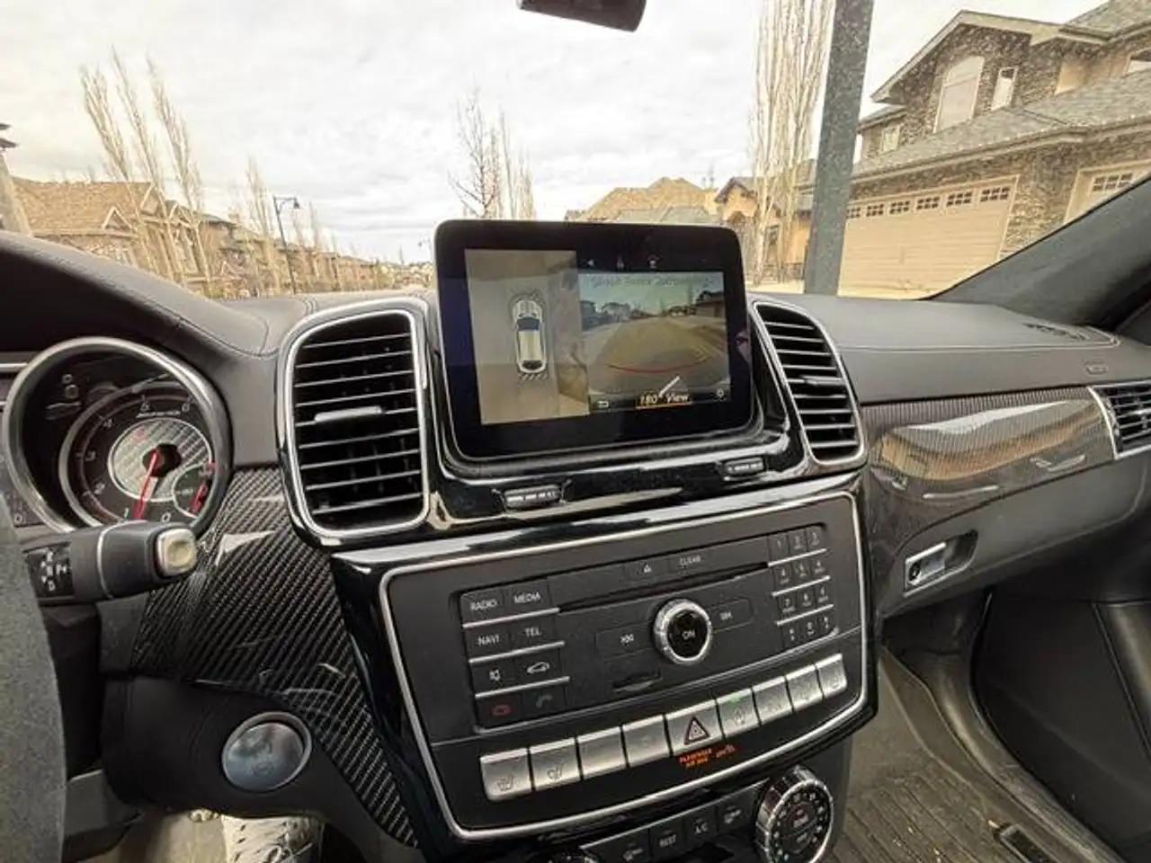 Mercedes-Benz GLE снимка Mercedes-Benz GLE