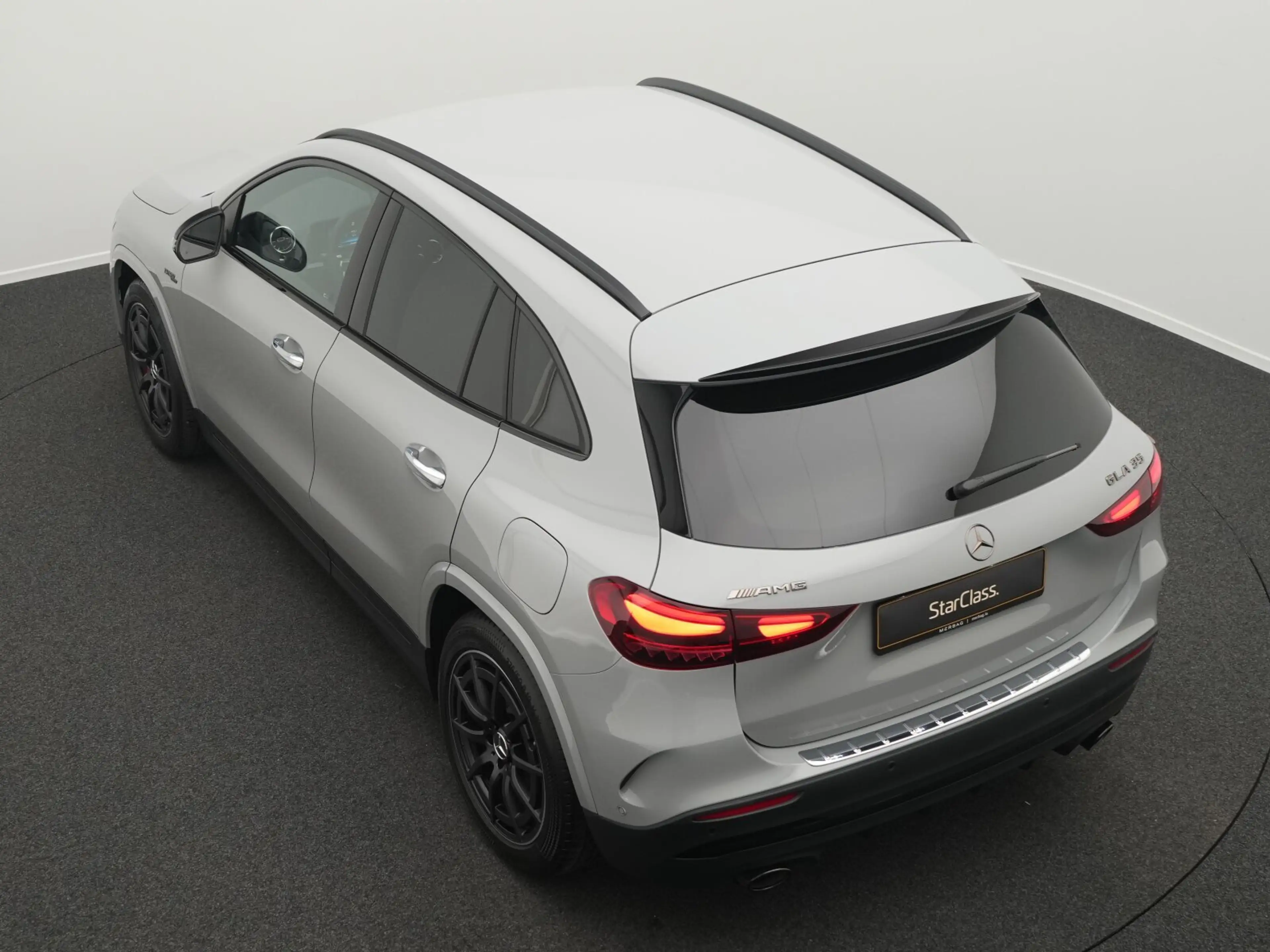 Mercedes-Benz GLA 35 AMG Mercedes-AMG GLA 35 4MATIC Multi+Kamera+Night+Totw+MBUX — photo 13