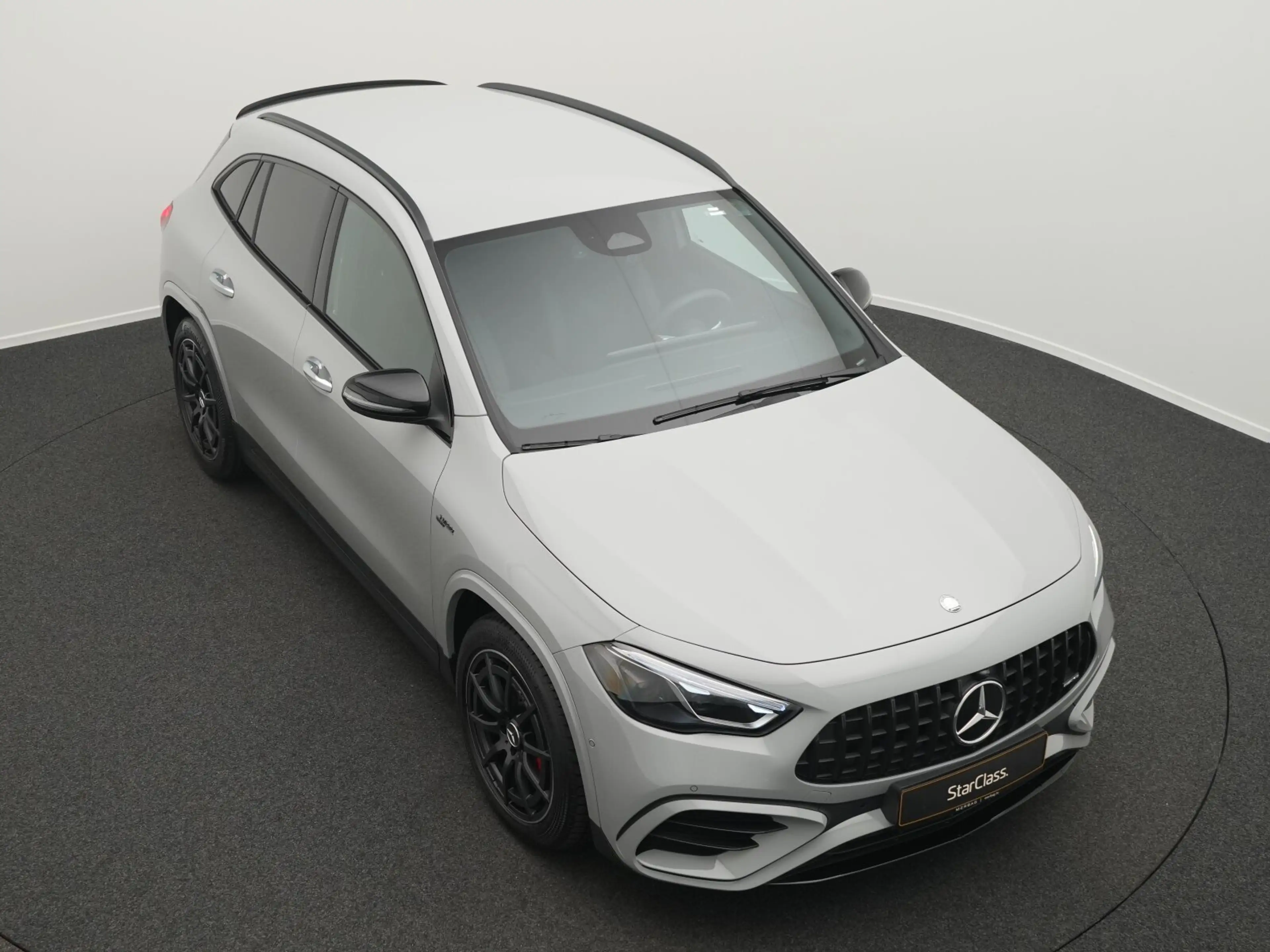 Mercedes-Benz GLA 35 AMG Mercedes-AMG GLA 35 4MATIC Multi+Kamera+Night+Totw+MBUX — photo 12