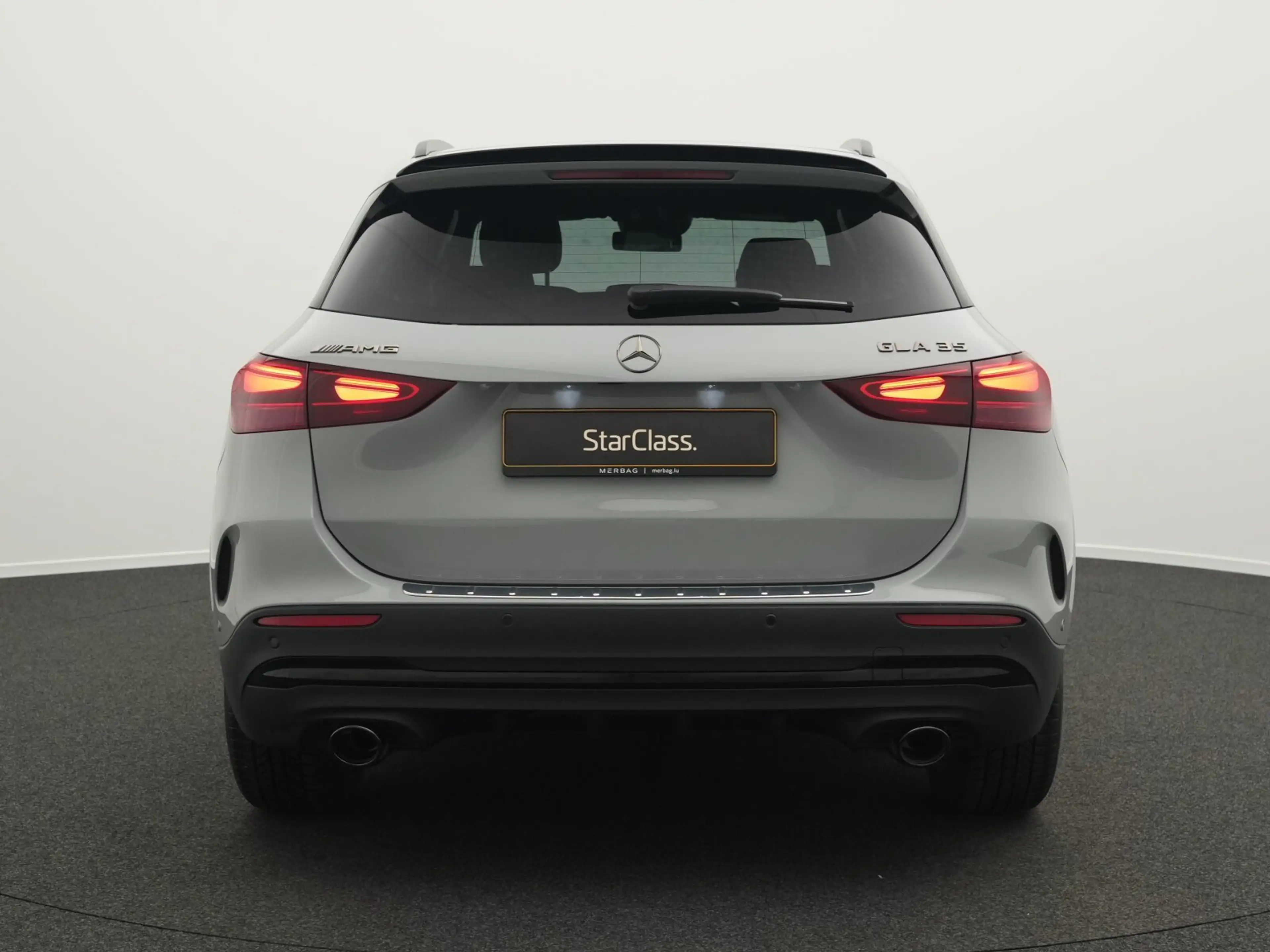 Mercedes-Benz GLA 35 AMG Mercedes-AMG GLA 35 4MATIC Multi+Kamera+Night+Totw+MBUX — photo 4