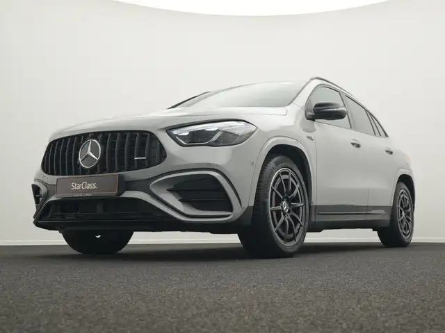 Mercedes-Benz Gla Class view 10