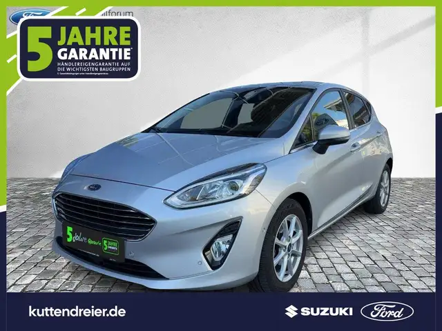 Ford Fiesta Titanium 5tg Automatik Navi Kamera ACC