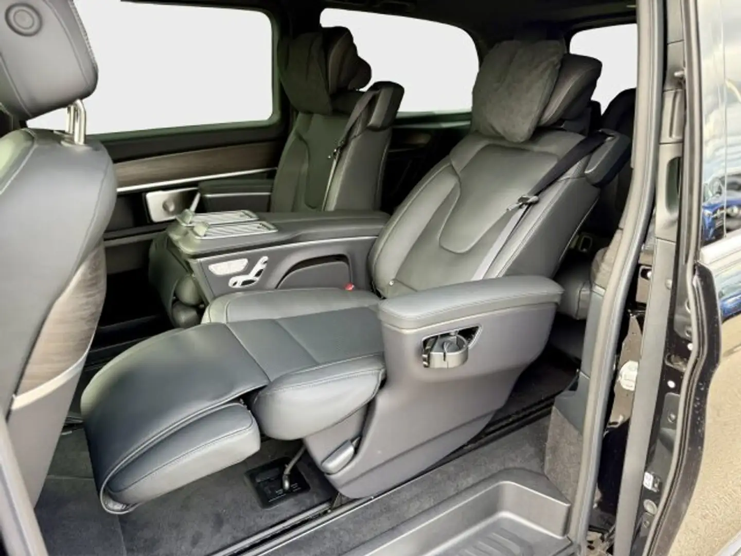Mercedes-Benz V 300 V 300 d 4MATIC EXCLUSIVE L LUXUSSITZE AIRMATIC Schwarz - 1