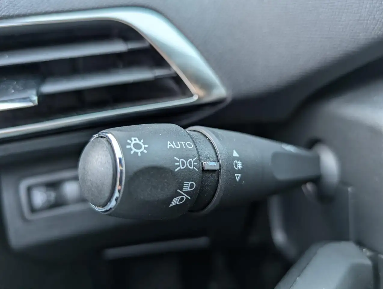 Peugeot 3008 1.2 Allure Pack Navi Kamera LED, миниатюра 16