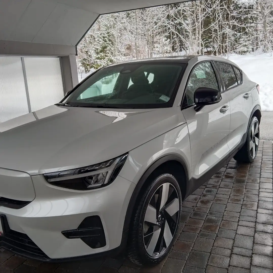 Volvo C40 Recharge Twin 78kWh Plus - 1