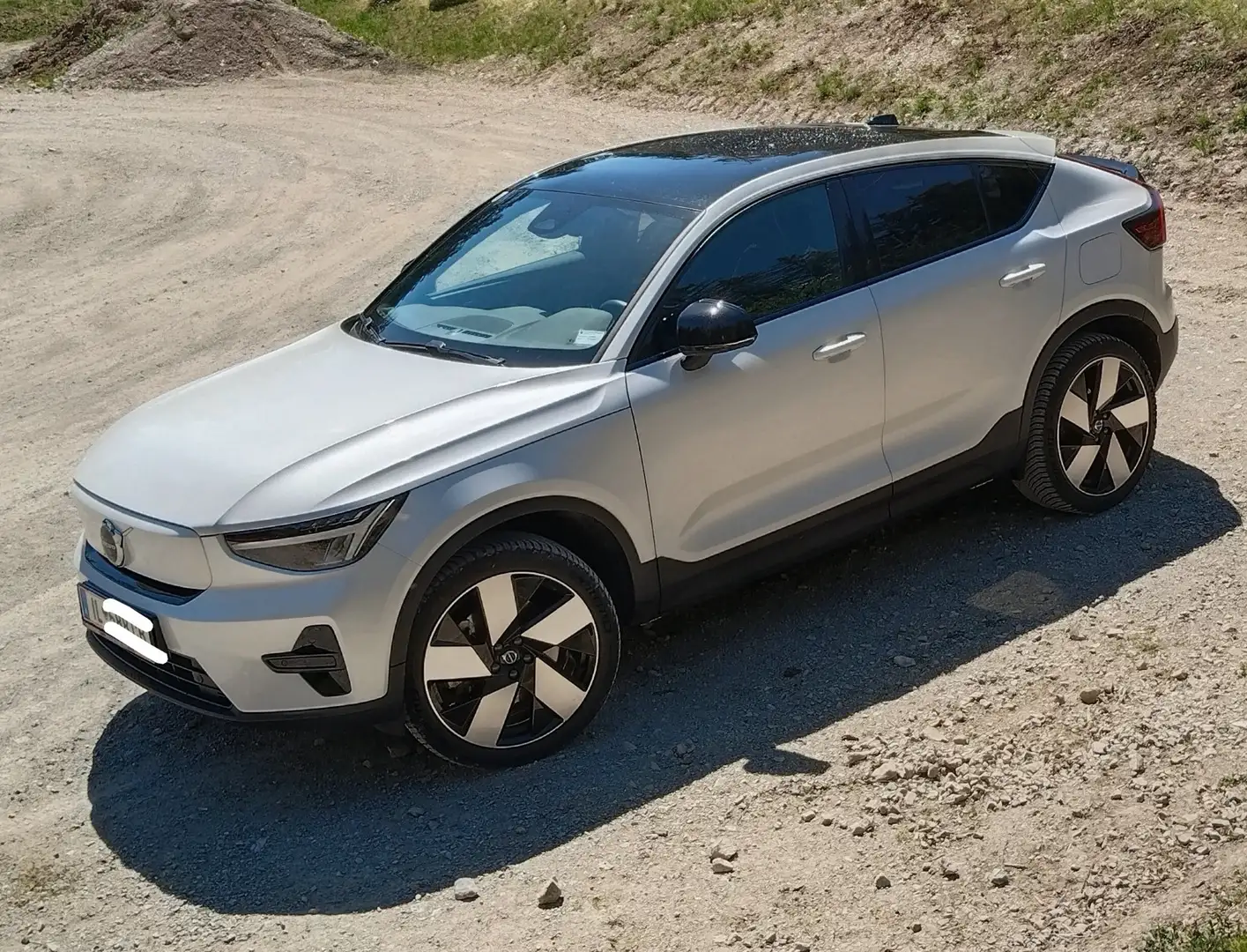 Volvo C40 Recharge Twin 78kWh Plus AWD - 1