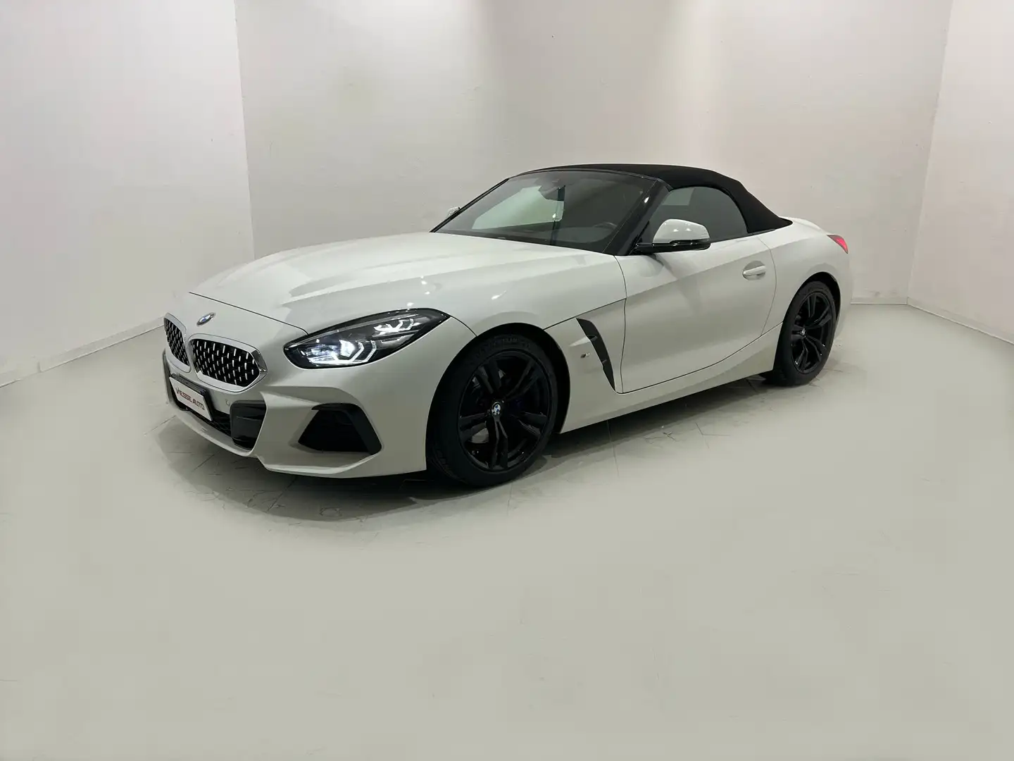 BMW Z4 MSPORT White - 1