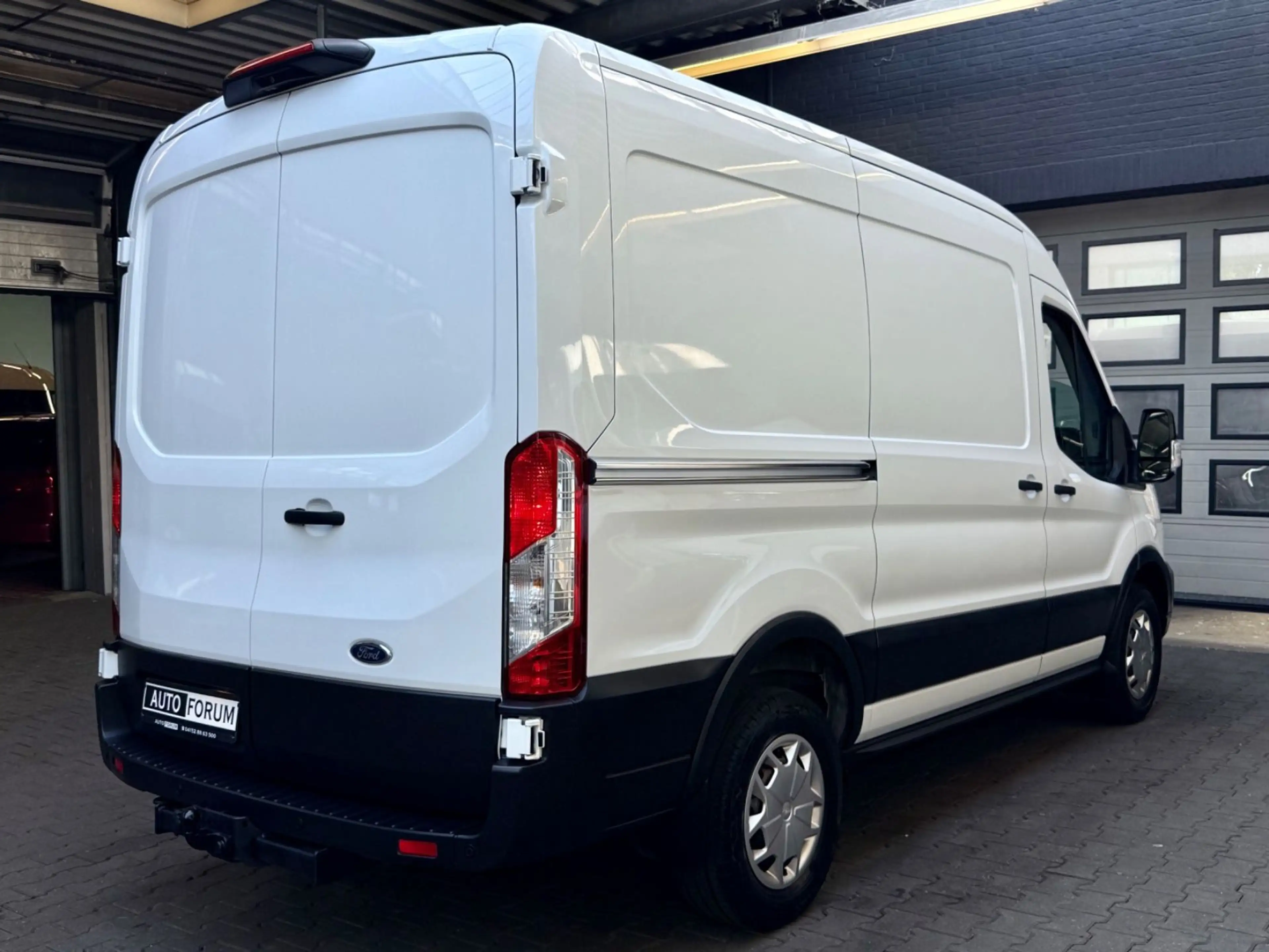 Ford Transit 2.0 D L2H2 4X4 3,5t AHK CAM KLIMA NAVI — photo 12