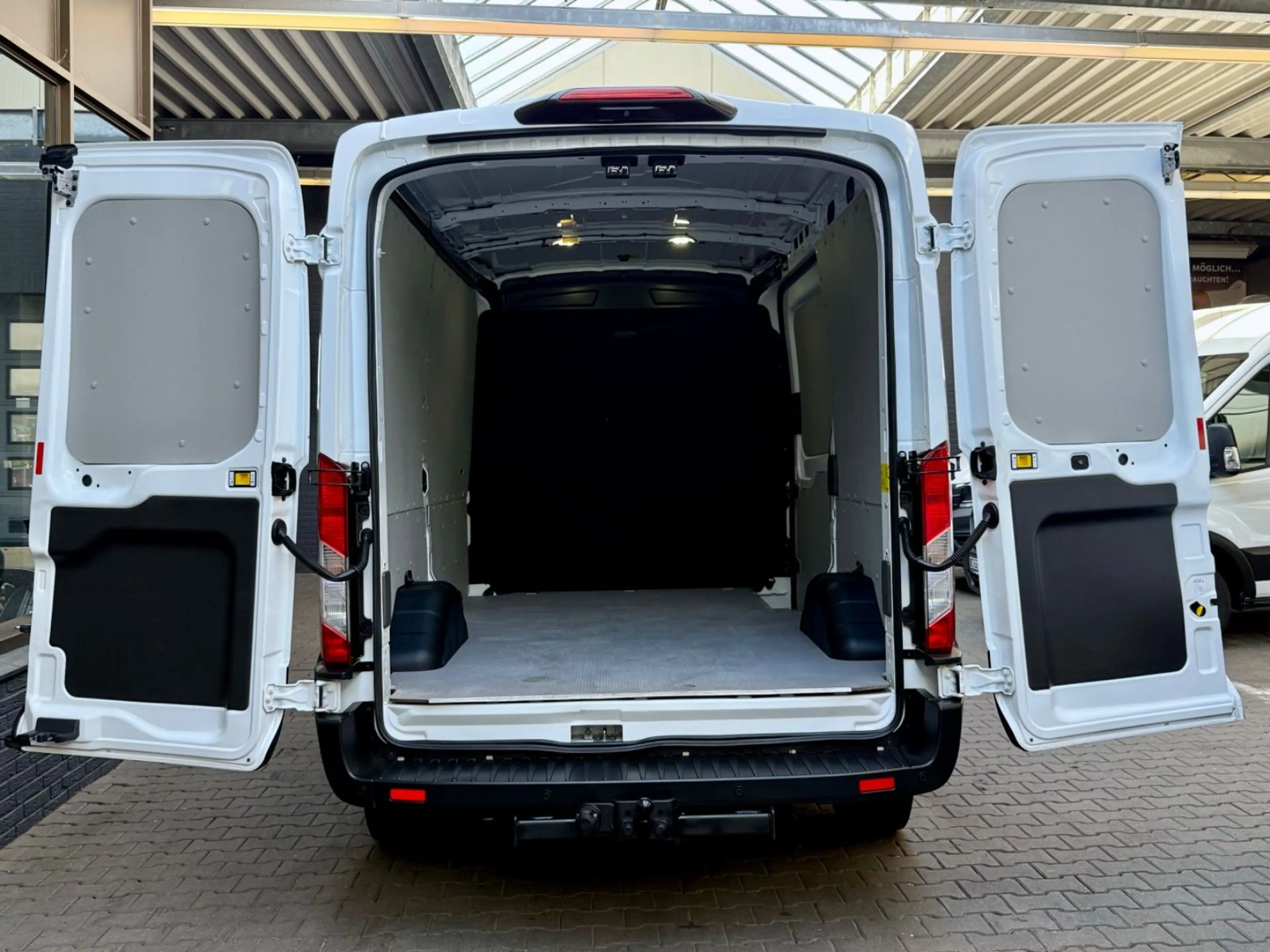 Ford Transit 2.0 D L2H2 4X4 3,5t AHK CAM KLIMA NAVI — photo 10