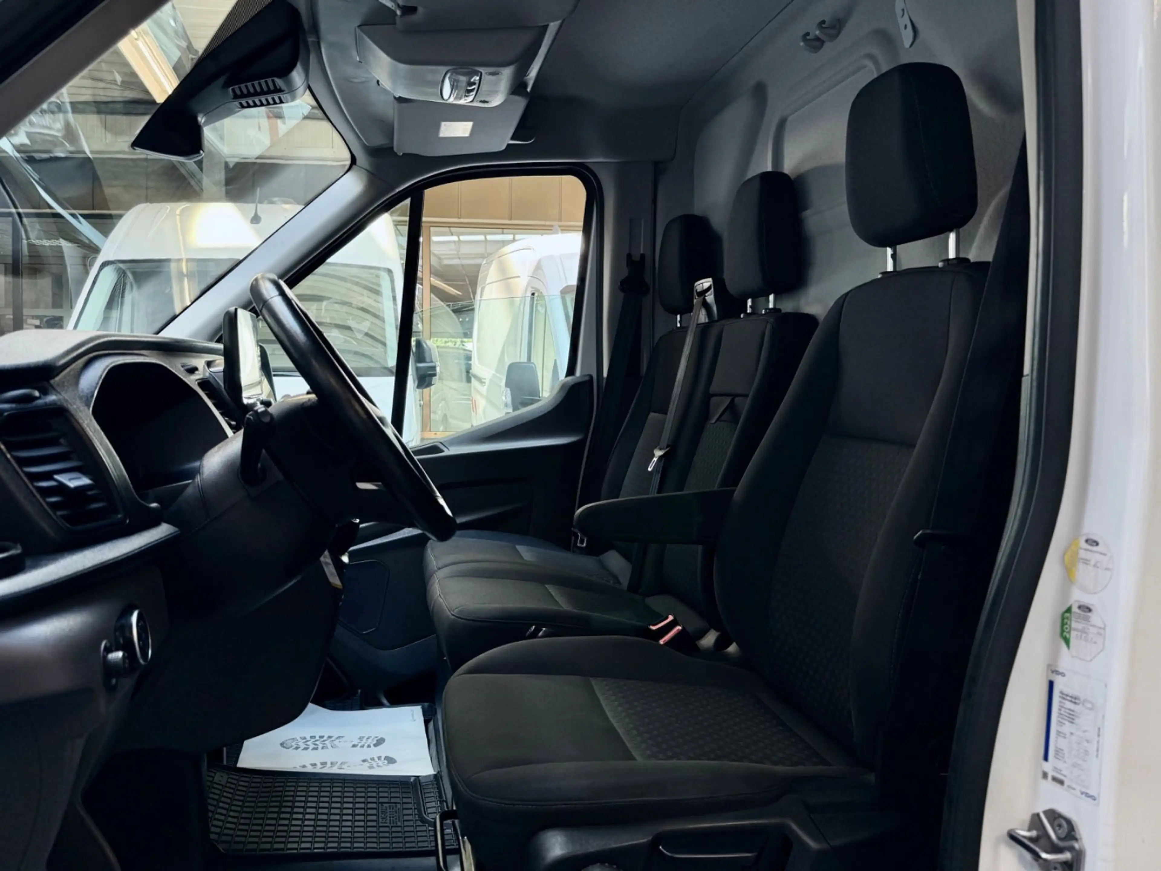 Ford Transit 2.0 D L2H2 4X4 3,5t AHK CAM KLIMA NAVI — photo 15