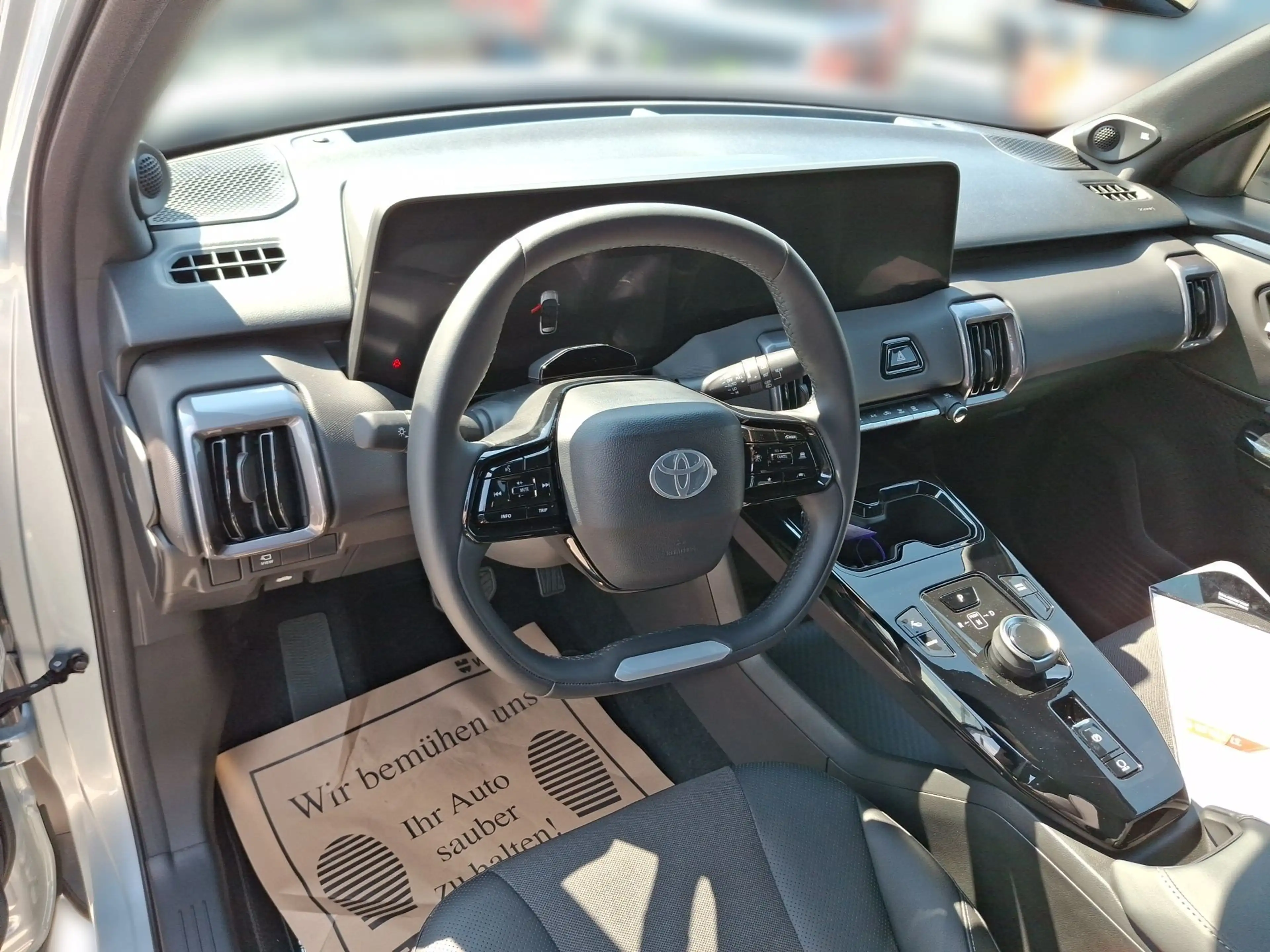 Toyota Urban Cruiser Elektro 61kWh Lounge Aut. — photo 12