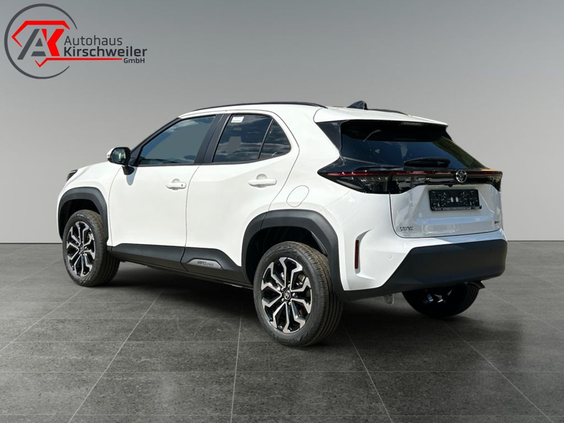 Toyota Yaris Cross Hybrid 130 1.5 VVT-i Teamplayer (XPB1) — photo 3