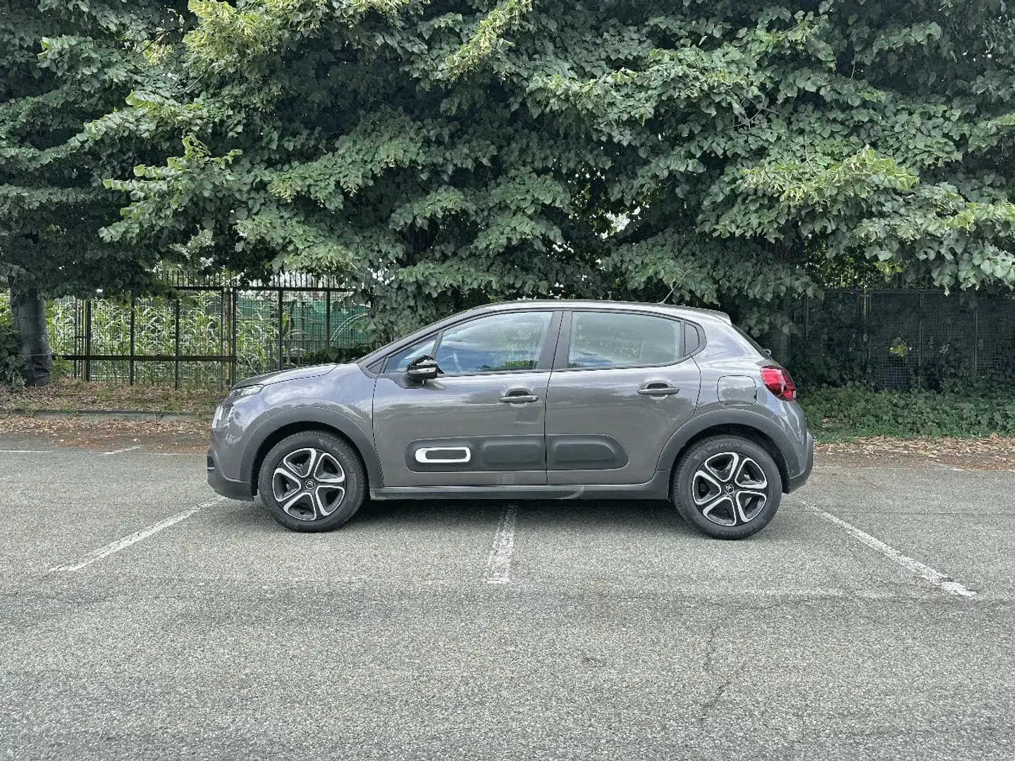 Citroen C3 PureTech 110 S&S PLUS Grigio - 2