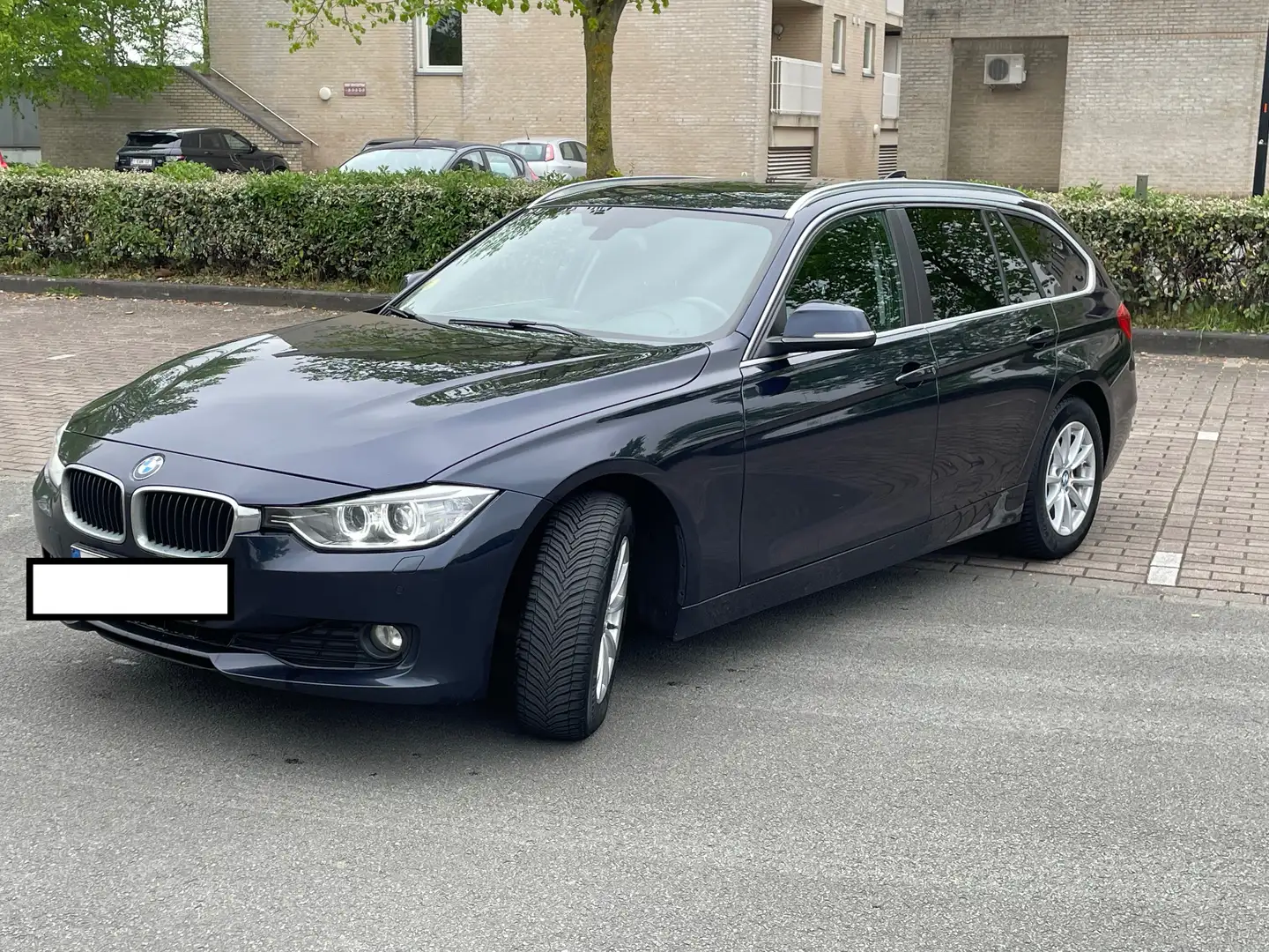 BMW 318 2.O diesel touring 136 PK Bleu - 2