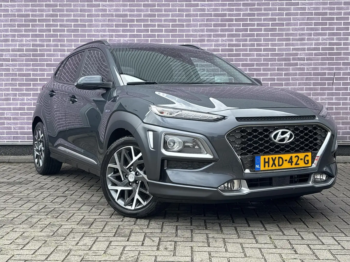 Hyundai KONA 1.6 GDI HEV Premium | Adaptive Cruise Control | St Gris - 2