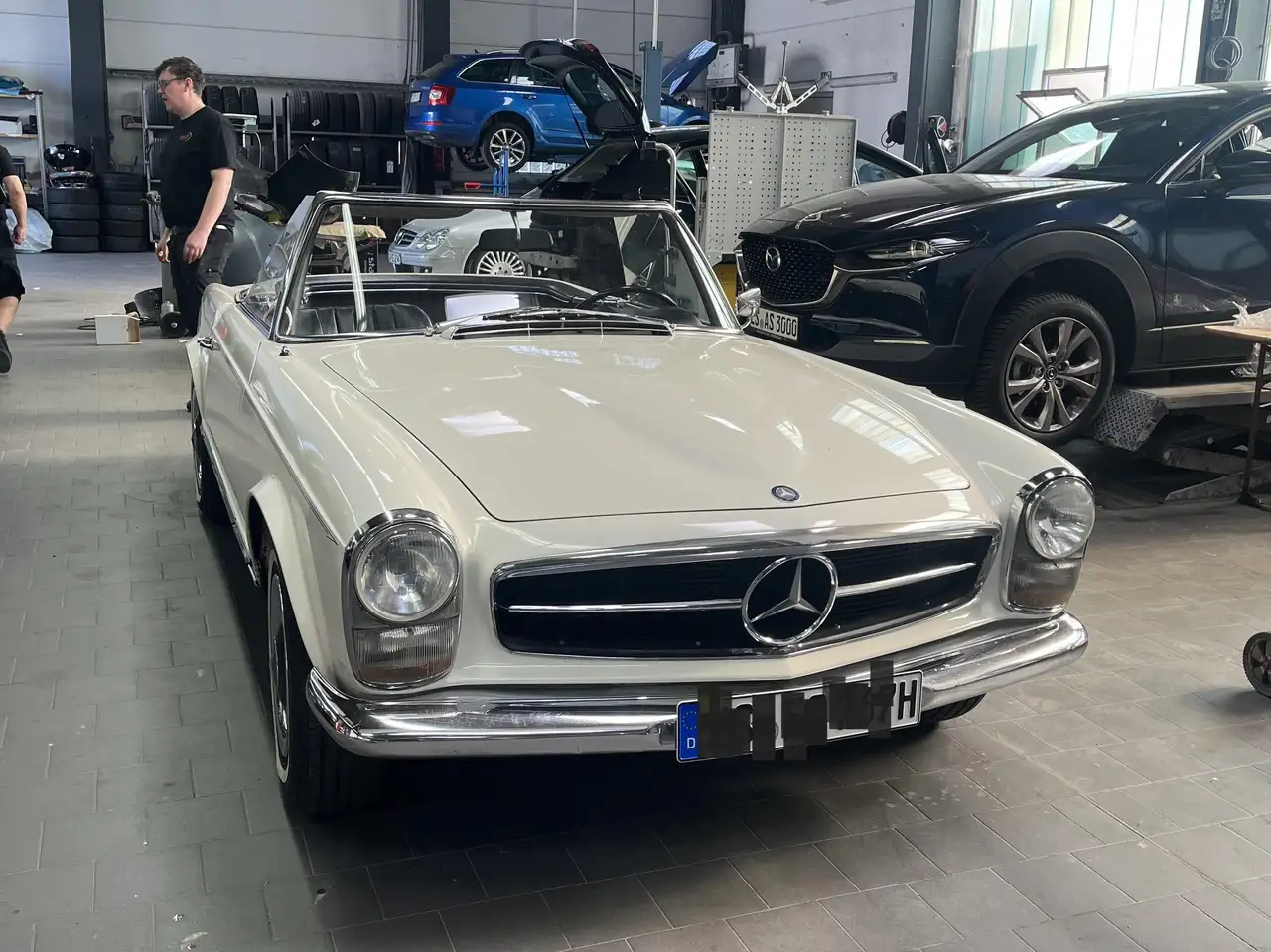 Mercedes-Benz SL 230 Pagode, foto 1