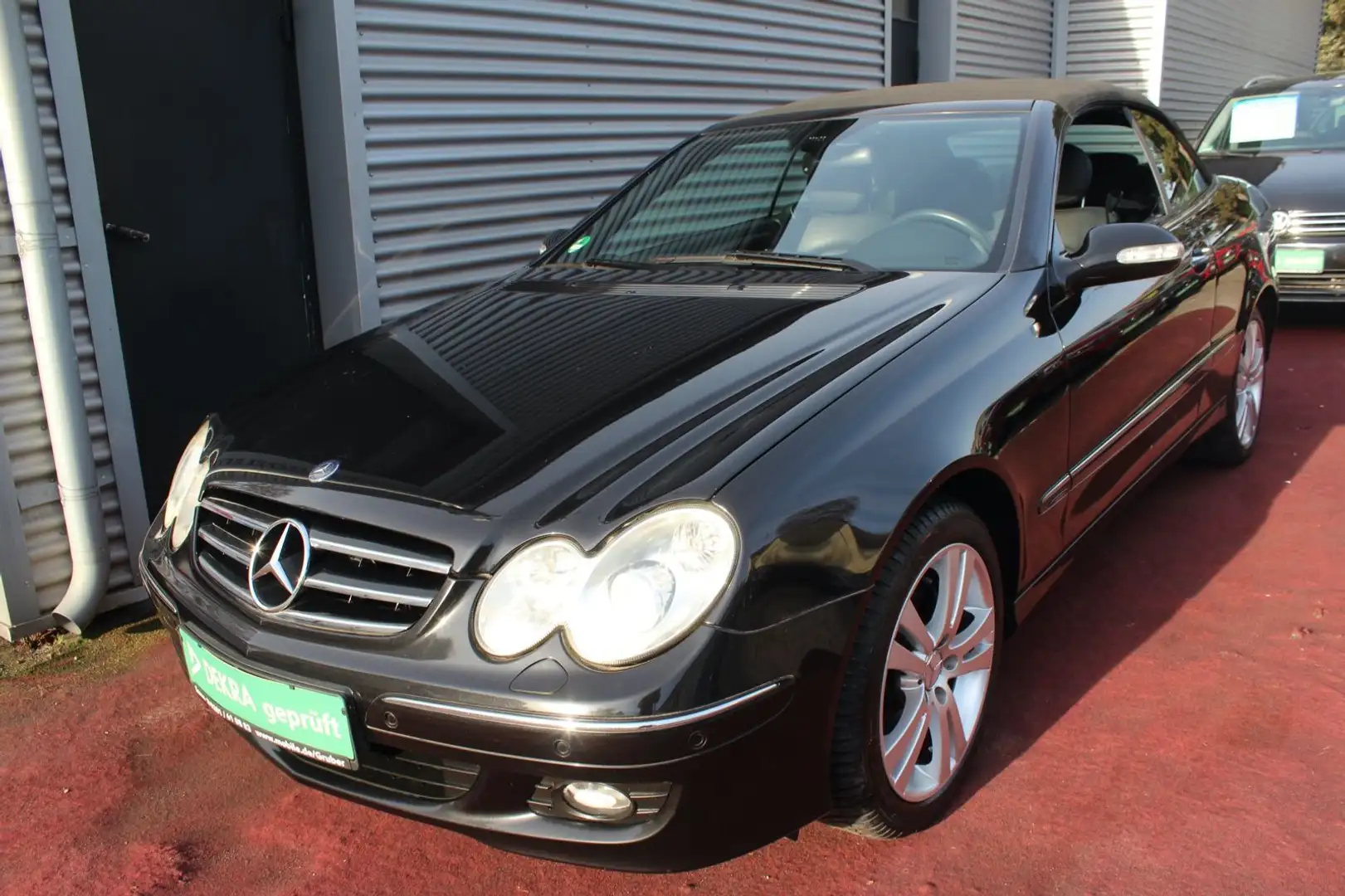Mercedes-Benz CLK 200 CABRIO AVANTGARDE KLIMA NAVI LEDER PDC Schwarz - 1