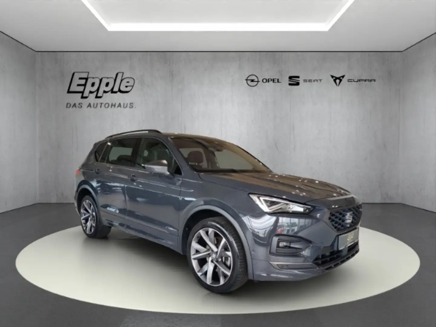 SEAT Tarraco FR 4Drive AD AHK-klappbar El. Panodach Navi Leder Grau - 1