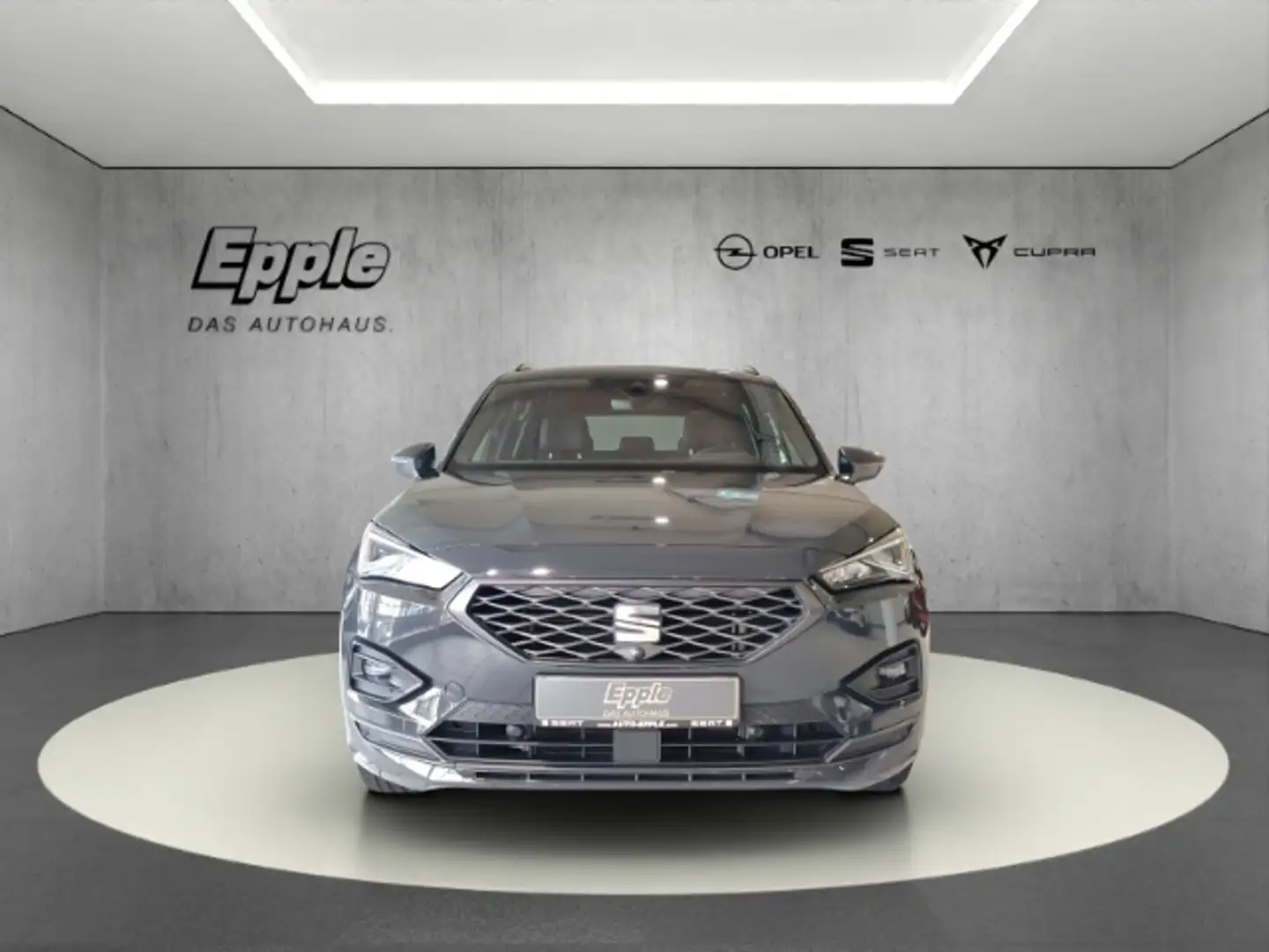 SEAT Tarraco FR 4Drive AD AHK-klappbar El. Panodach Navi Leder Grau - 2