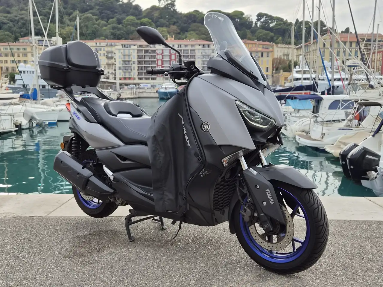 Yamaha X-Max 300