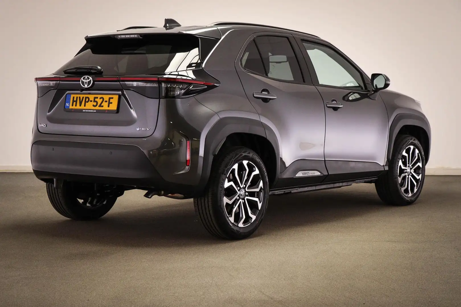 Toyota Yaris Cross 1.5 Hybrid 130 Dynamic | COMFORT PACK | STUURVERWA Grijs - 2