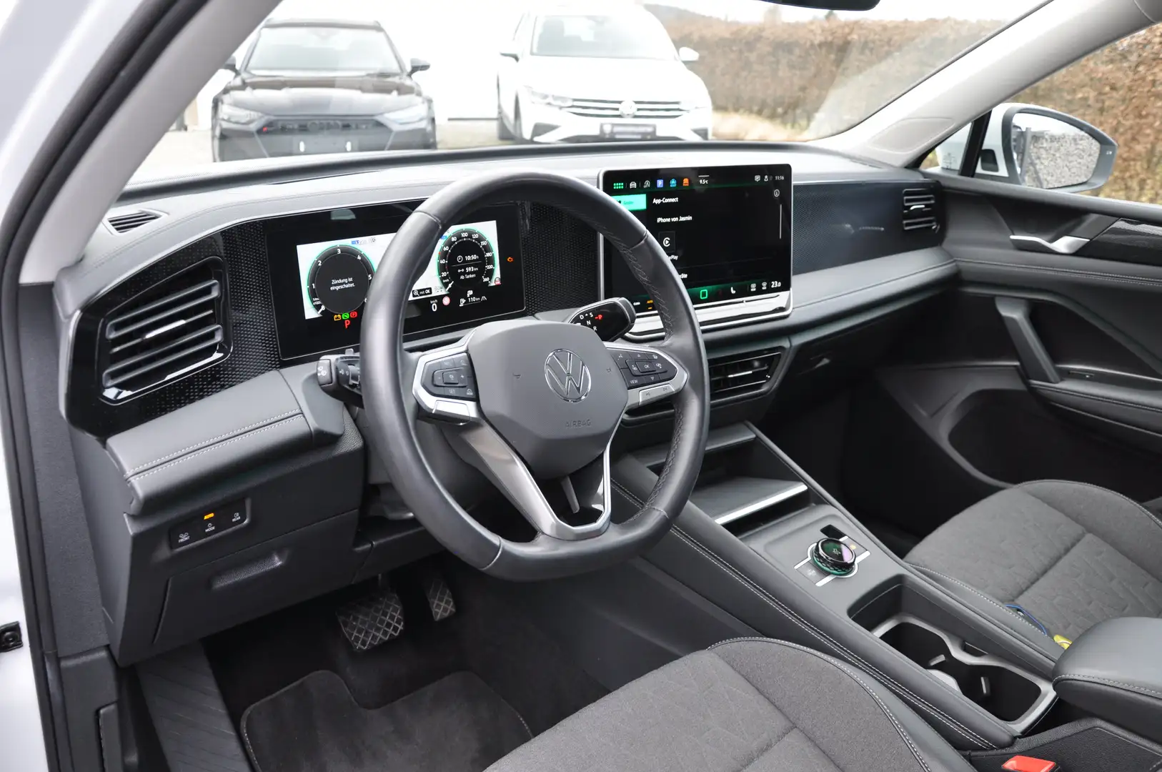 Volkswagen Tiguan Tiguan 2.0 TDI SCR 4Motion Life DSG Pano Head up Weiß - 2