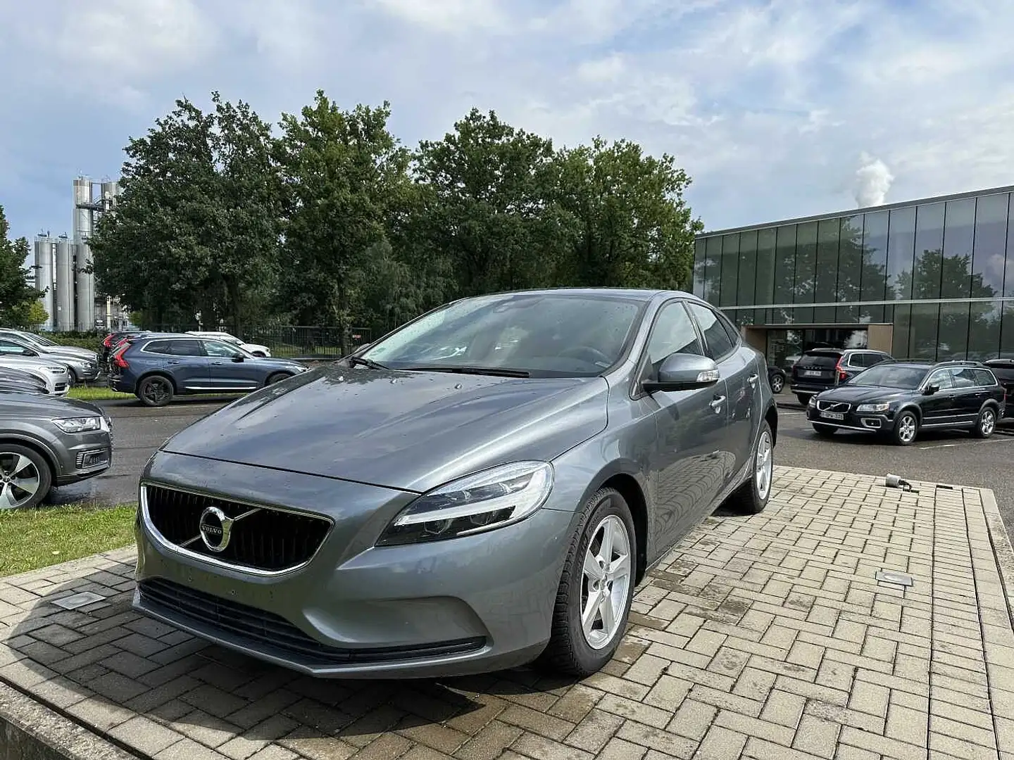 Volvo V40 Kinetic D2 Eco Grigio - 1