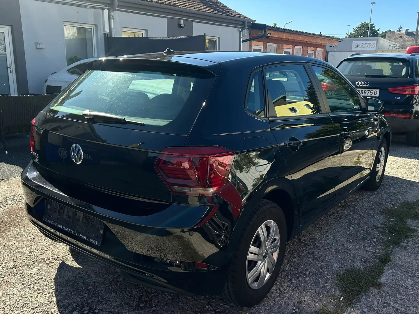 Volkswagen Polo Trendline Schwarz - 2