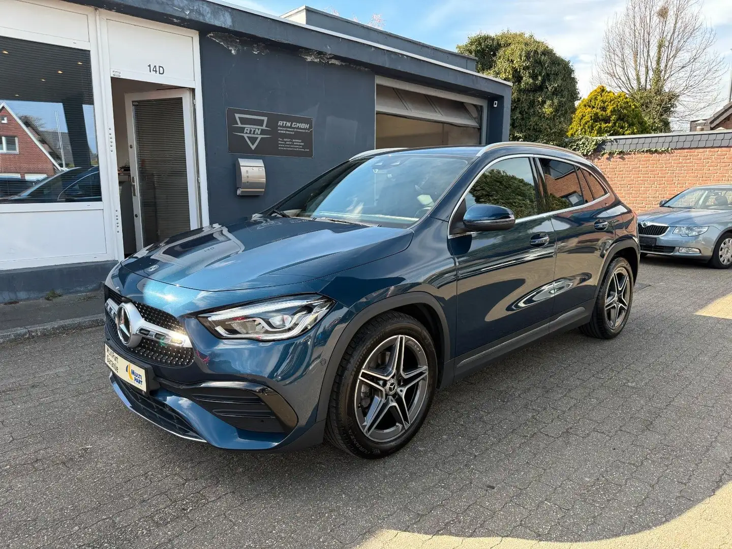 Mercedes-Benz GLA 200 d DCT AMG Line LED Memory Kamera Bleu - 1