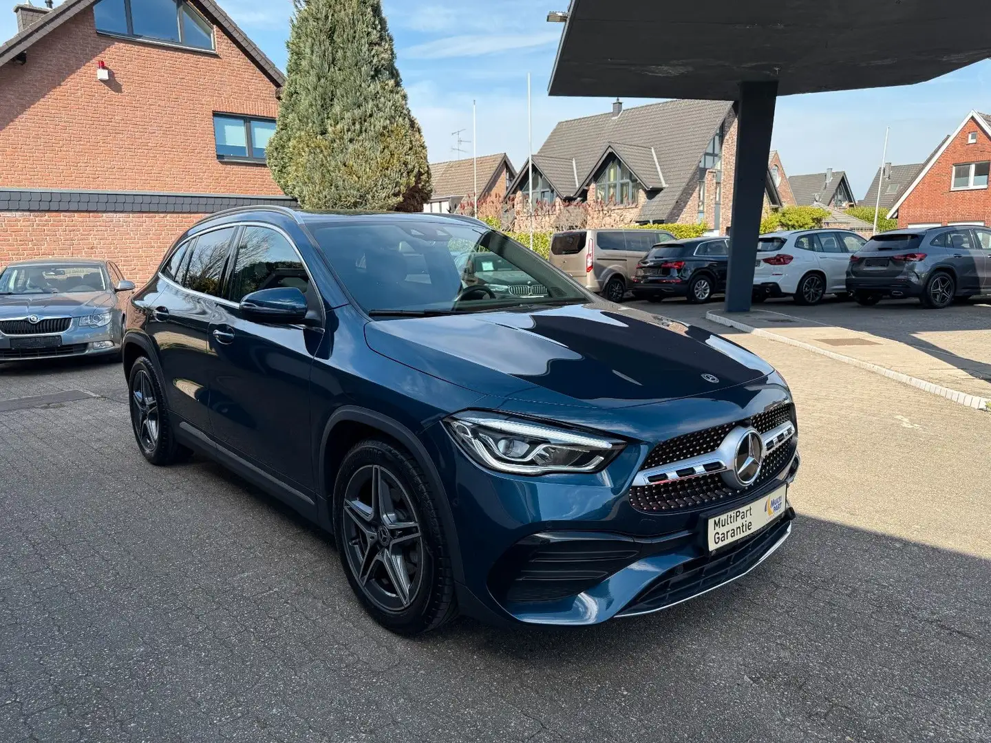 Mercedes-Benz GLA 200 d DCT AMG Line LED Memory Kamera Bleu - 2