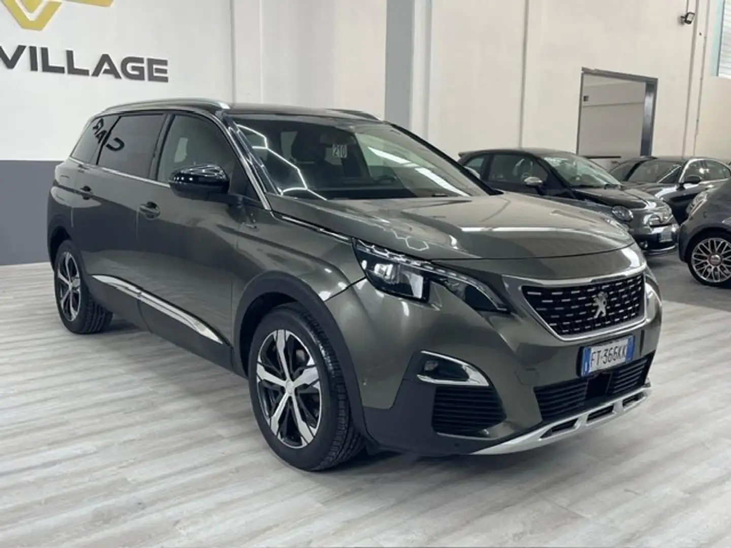 Peugeot 5008 5008 BlueHDi 120 S&S GT Line Grigio - 2