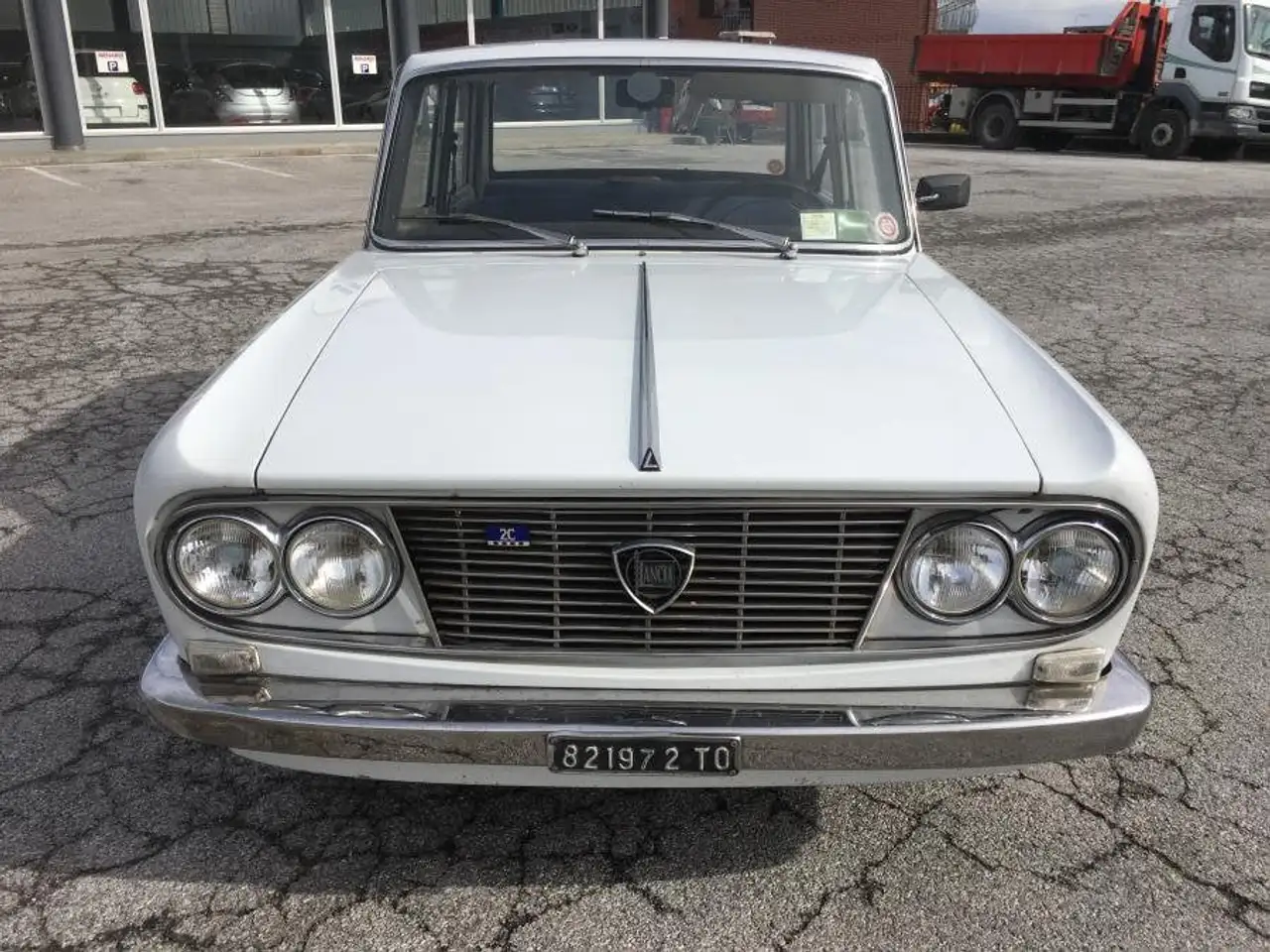 Lancia Fulvia 2C FUNZIONANTE - SI VALUTANO PERMUTE, foto 2