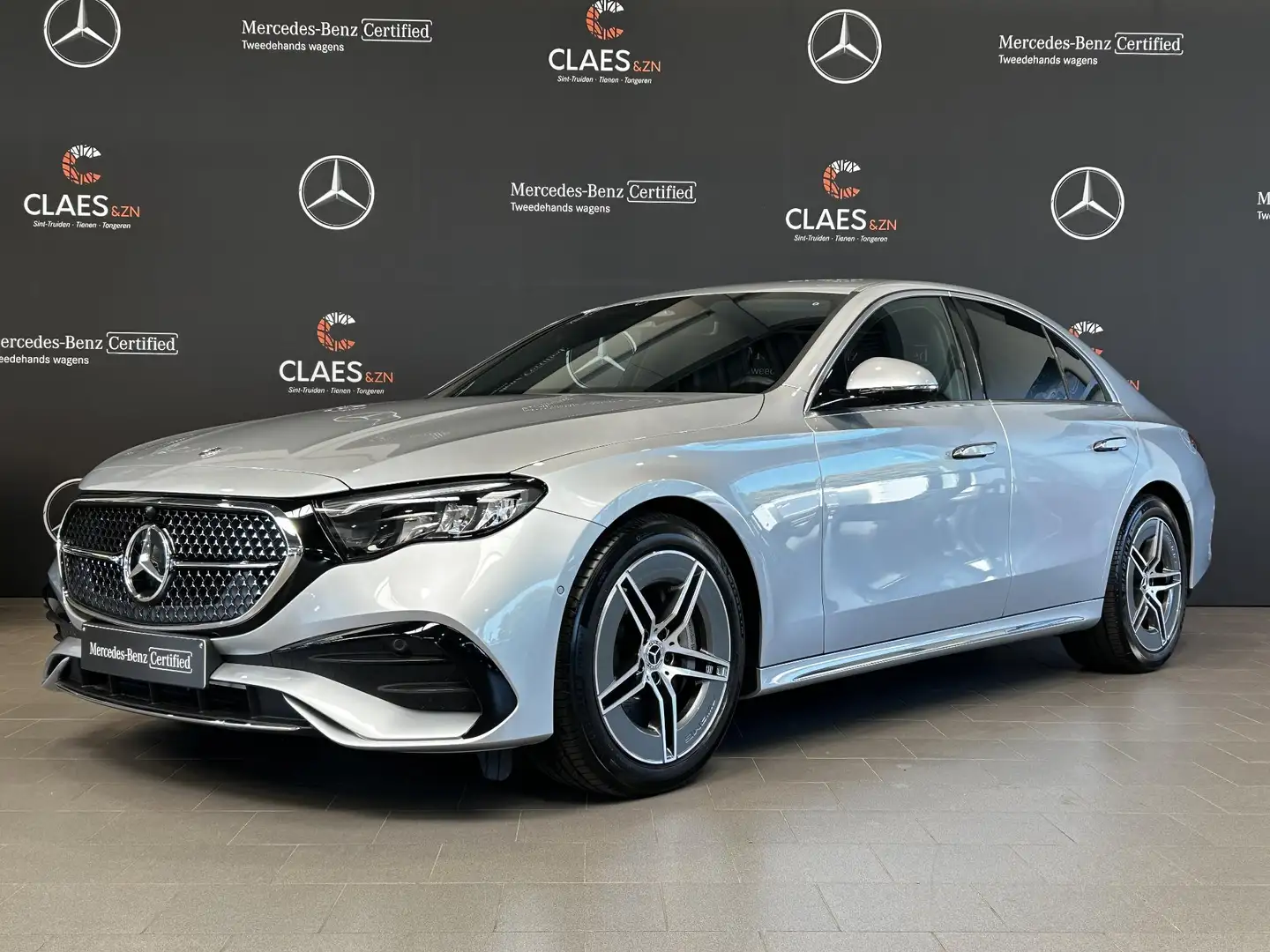 Mercedes-Benz E 220 220d AMG Line Berline DOS xxxx Argent - 1