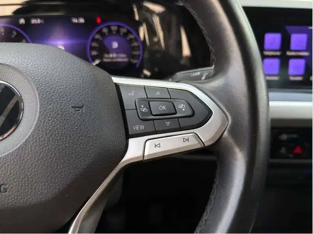 Volkswagen Golf view 13