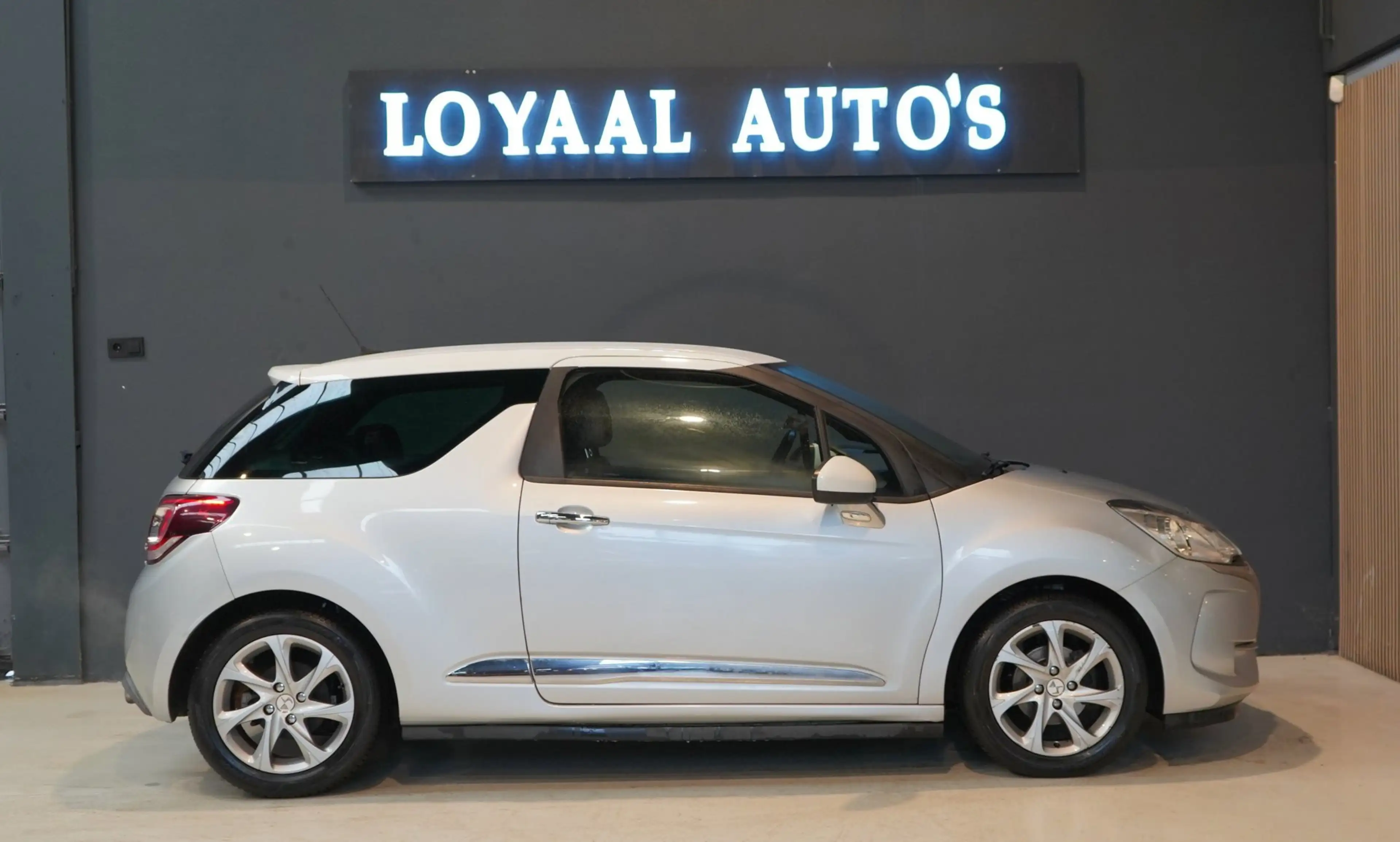 DS Automobiles DS 3 1.2 PureTech So Chic | AUT | CRUISE | PDC | AIRCO — photo 9