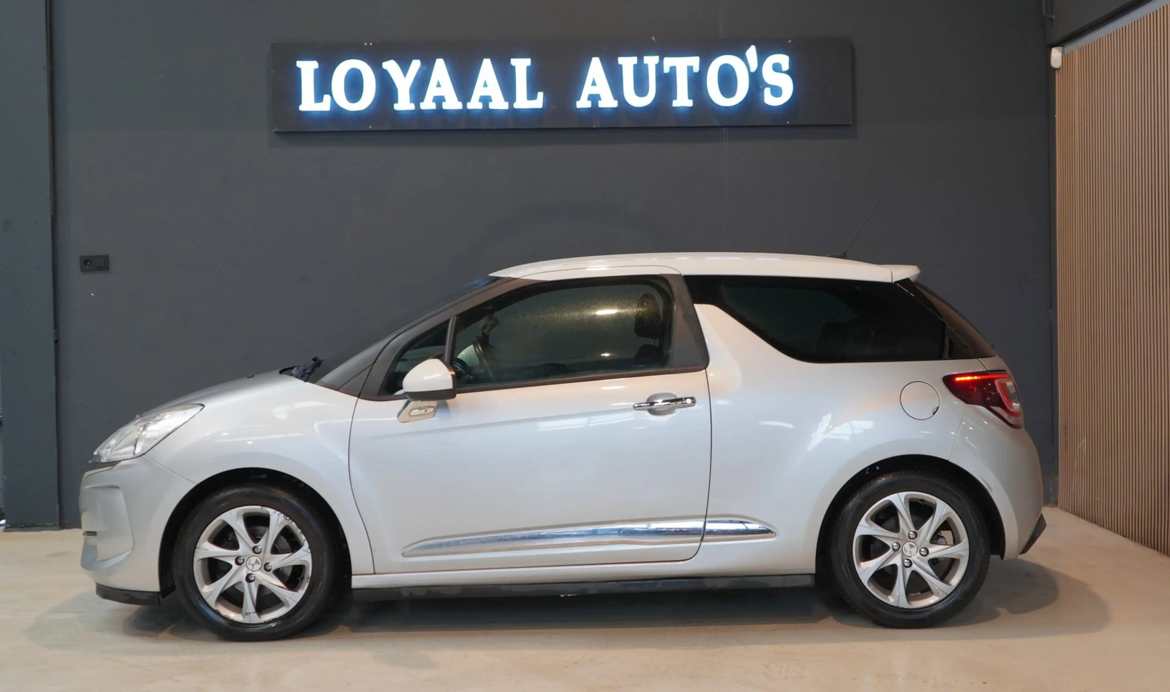 DS Automobiles DS 3 1.2 PureTech So Chic | AUT | CRUISE | PDC | AIRCO — photo 5