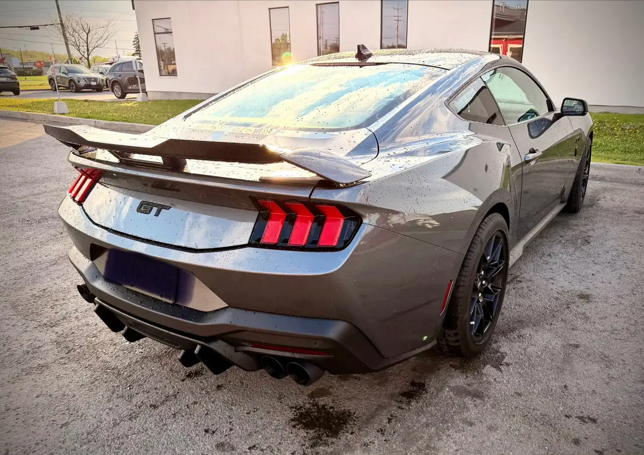 Ford Mustang снимка Ford Mustang