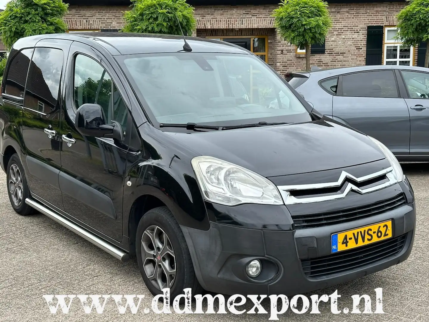 Citroen Berlingo 1.6 e-HDI 500 AUTOMAAT MARGE Zwart - 1